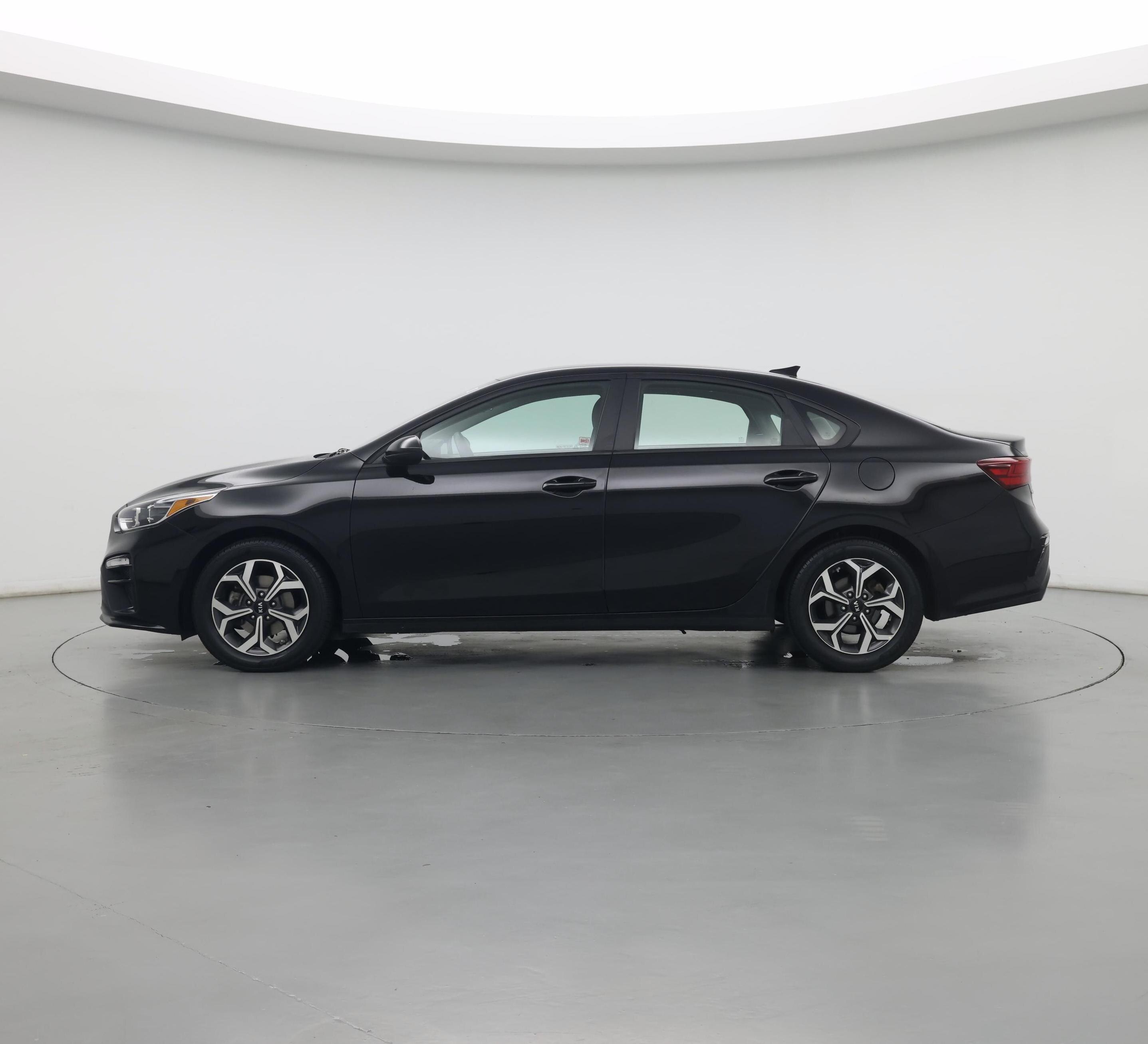 Thumbnail: 2021 Kia Forte - 3