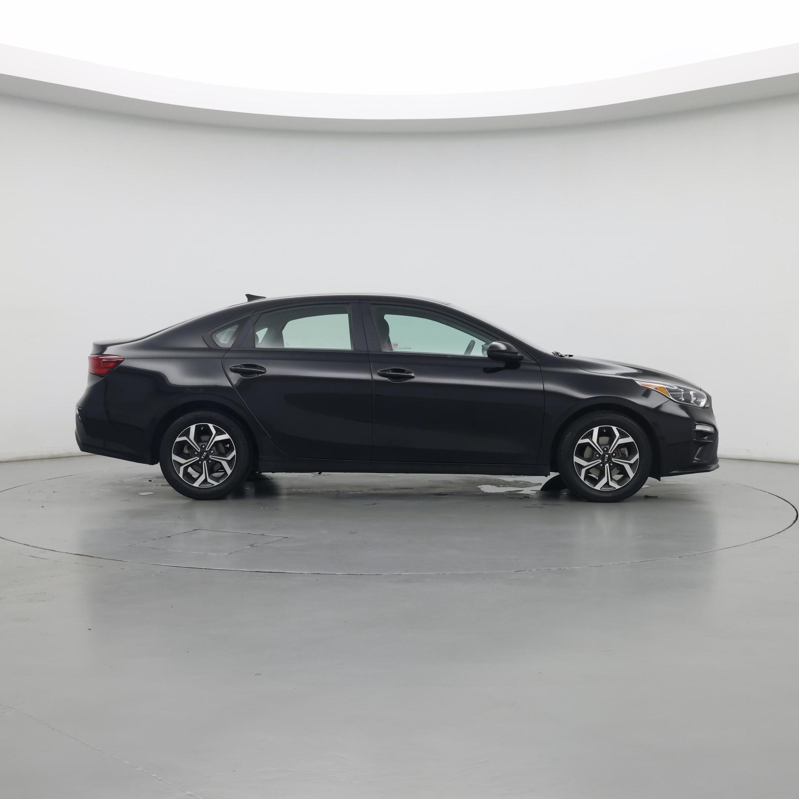 Thumbnail: 2021 Kia Forte - 7