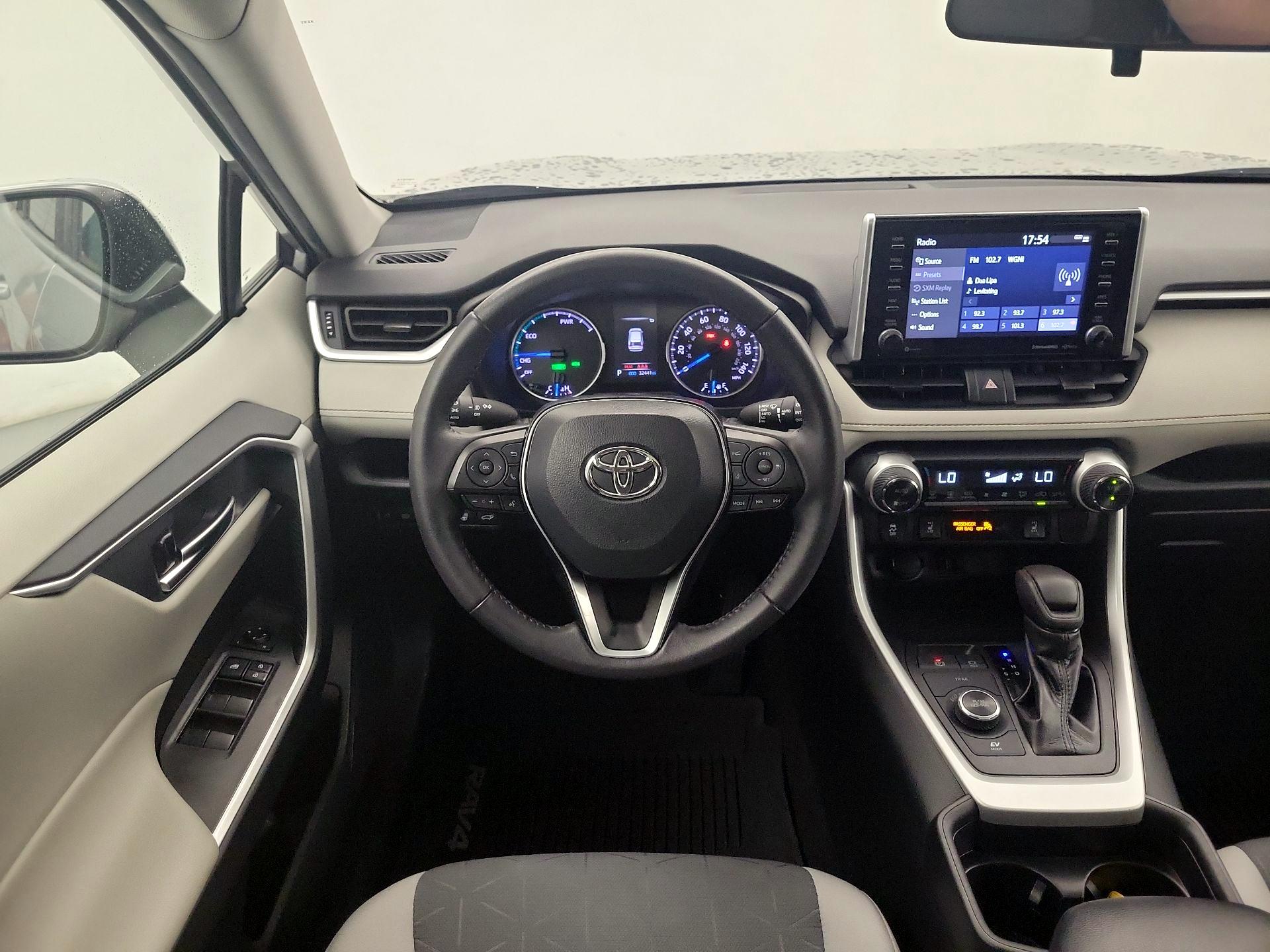 Thumbnail: 2021 Toyota RAV4 - 10