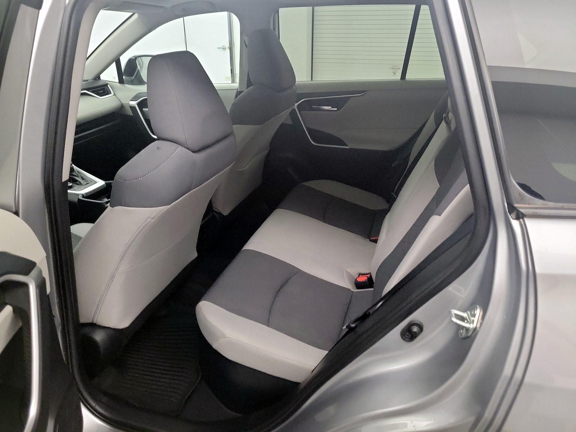 Thumbnail: 2021 Toyota RAV4 - 20
