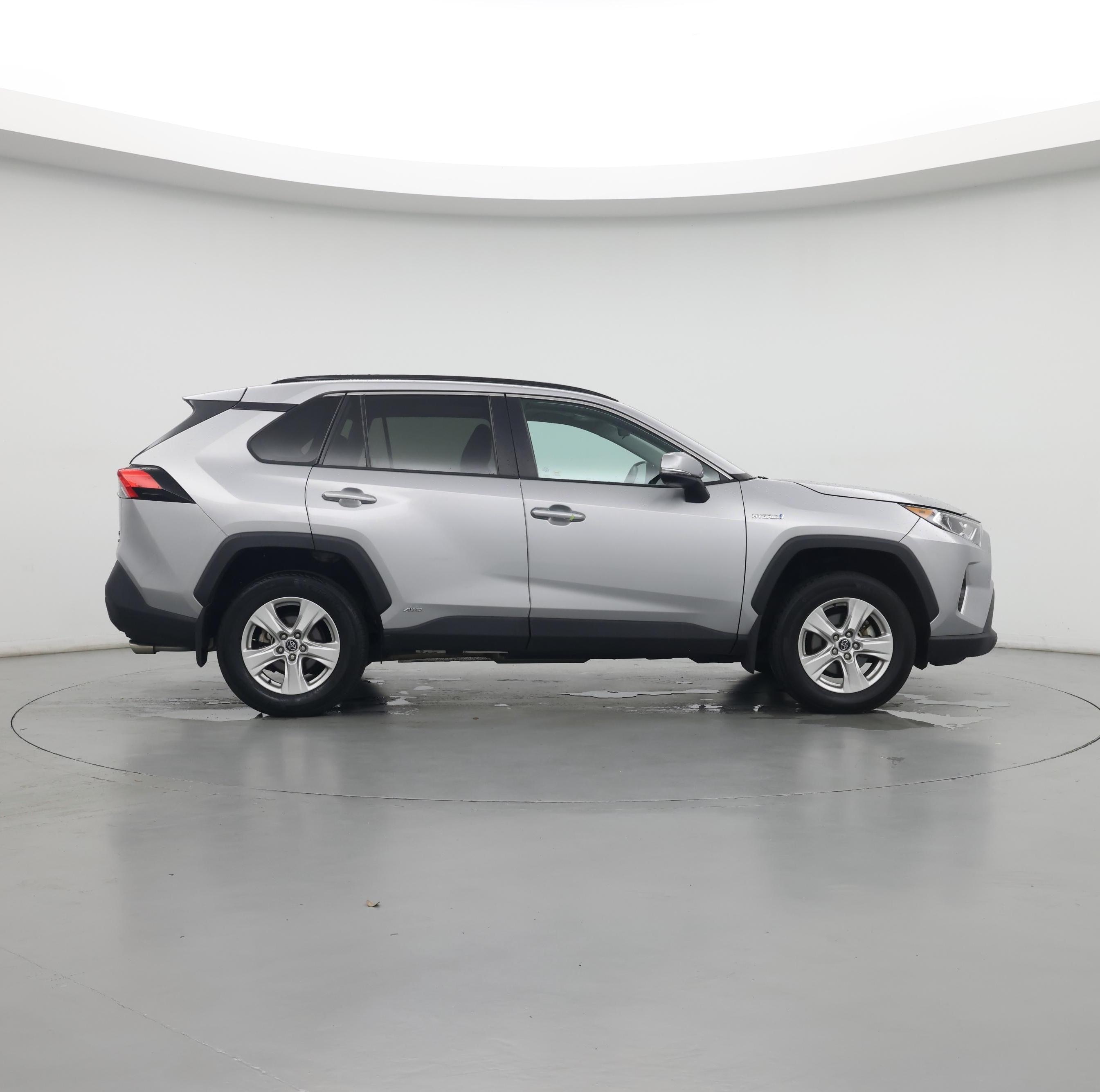 Thumbnail: 2021 Toyota RAV4 - 7
