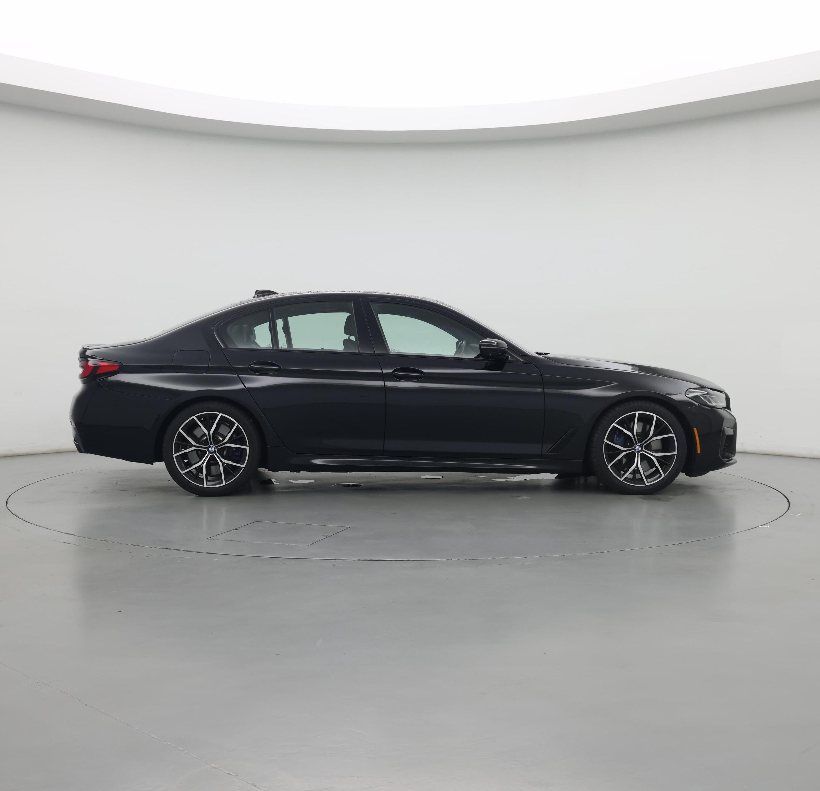 Thumbnail: 2021 BMW 5 Series - 7