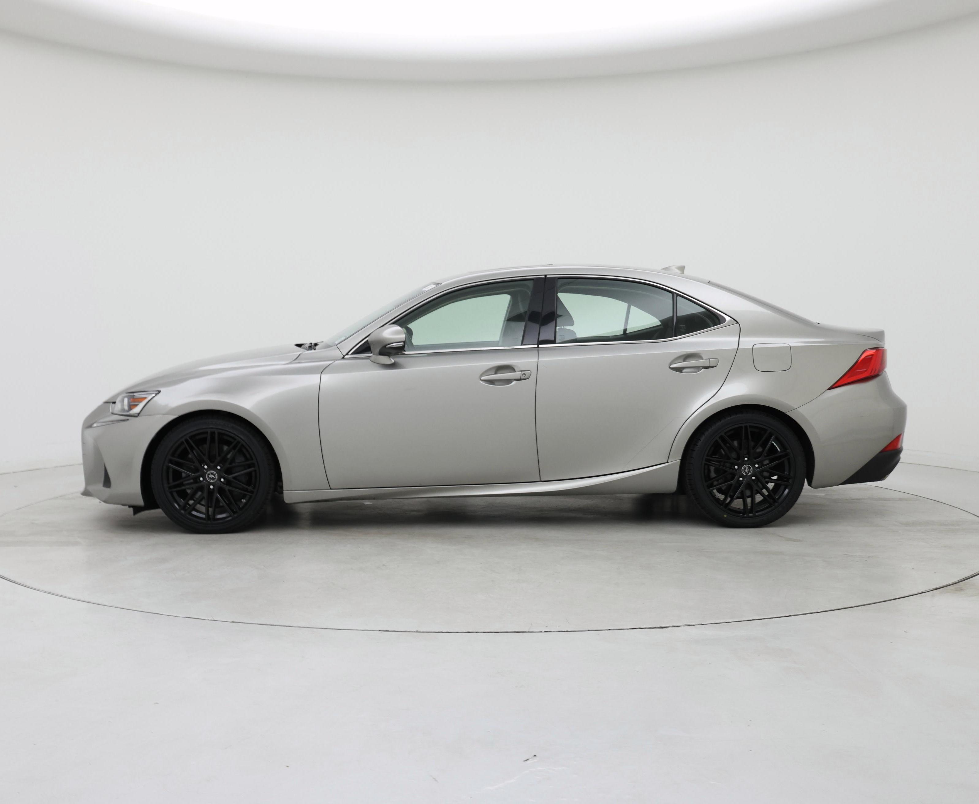 Thumbnail: 2018 Lexus IS - 3