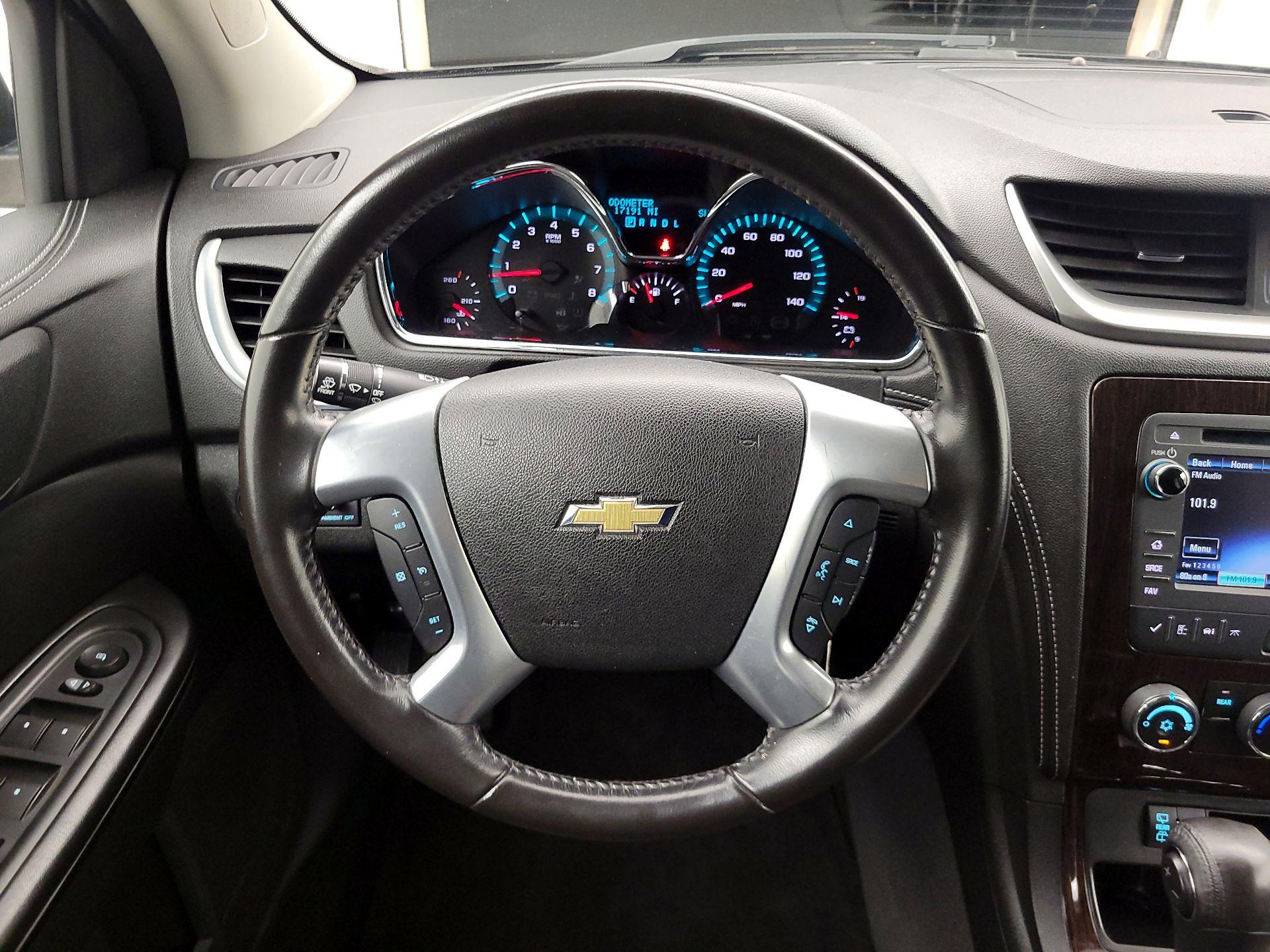 Thumbnail: 2017 Chevrolet Traverse - 10