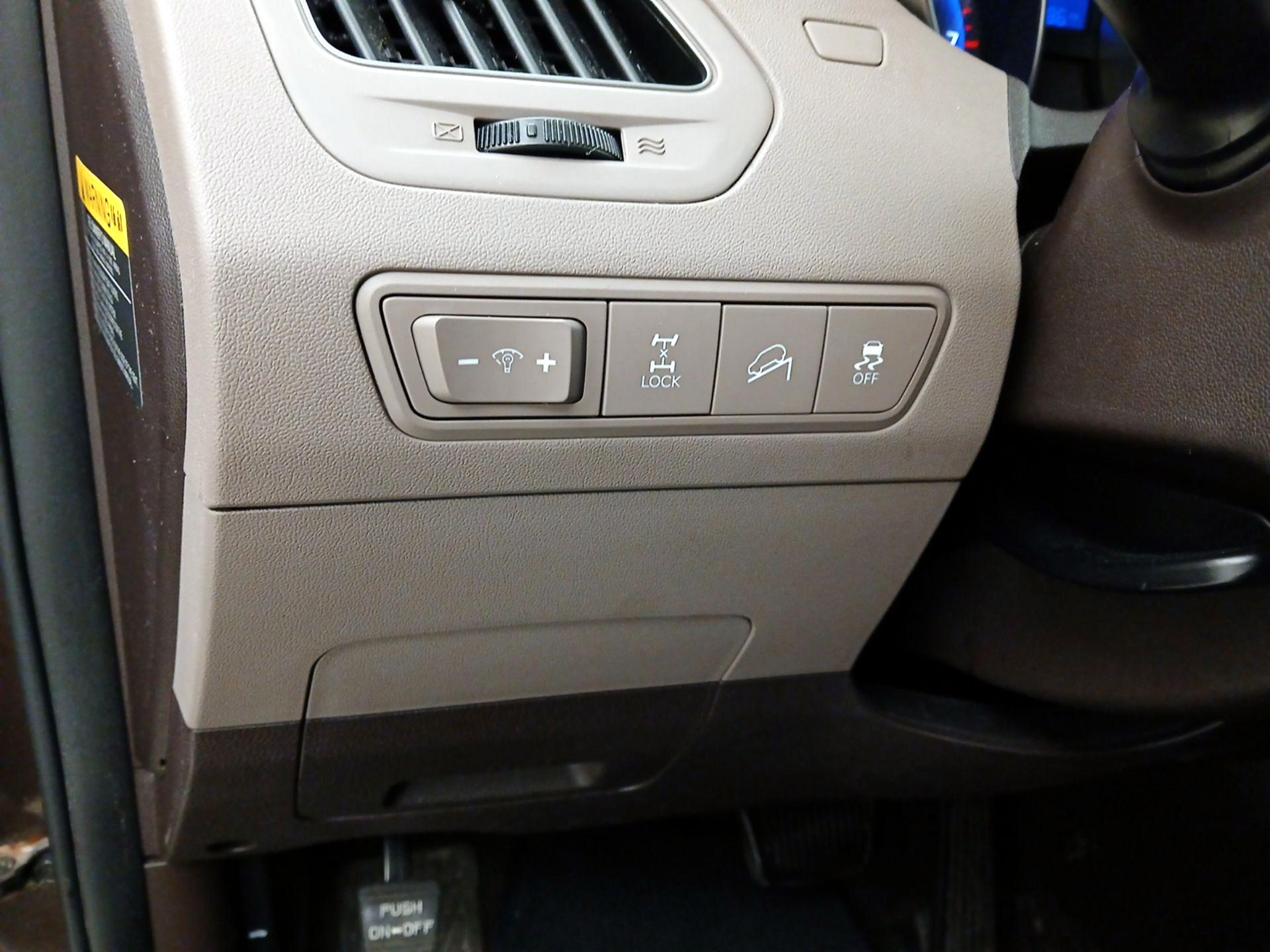 Thumbnail: 2015 Hyundai Tucson - 13