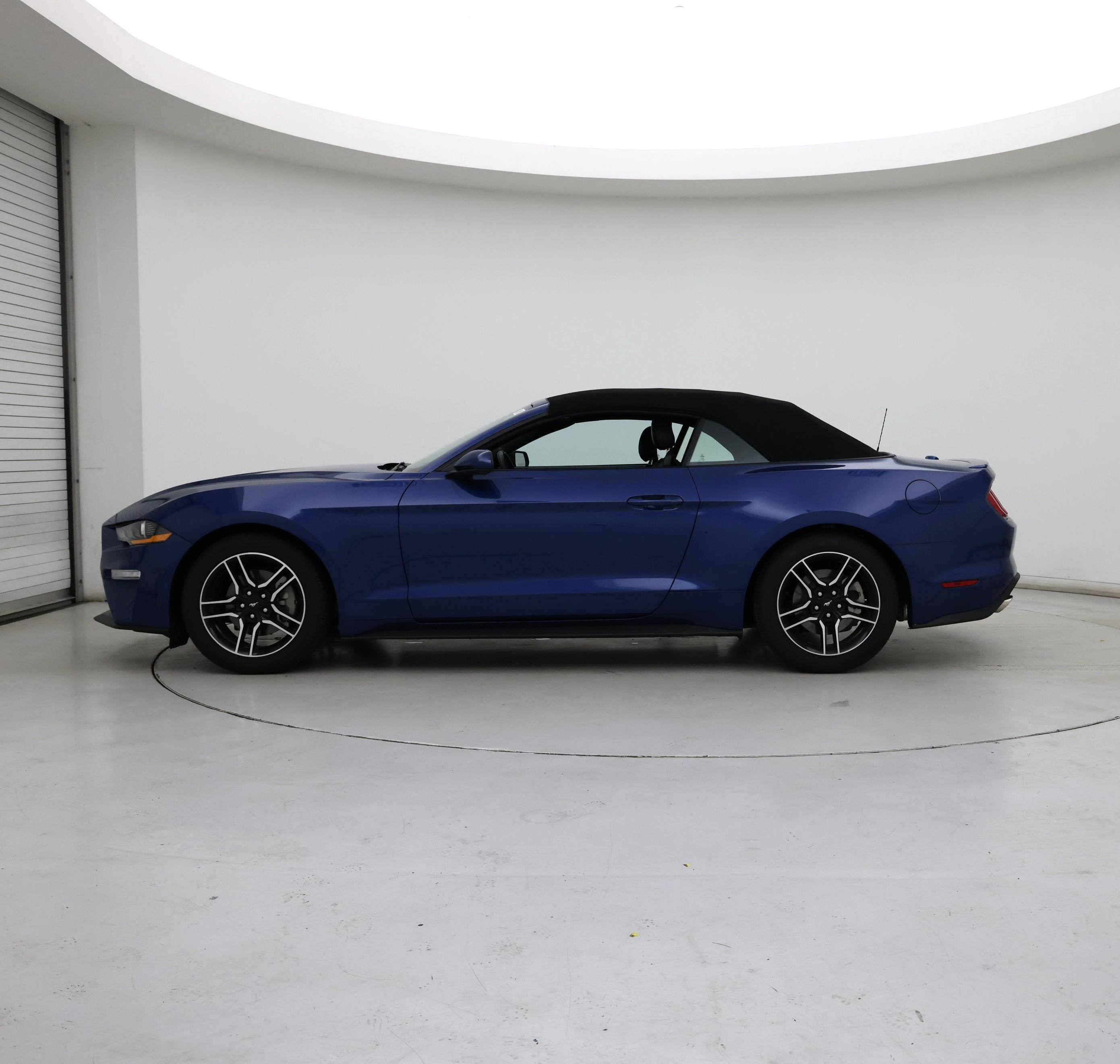 Thumbnail: 2022 Ford Mustang - 3