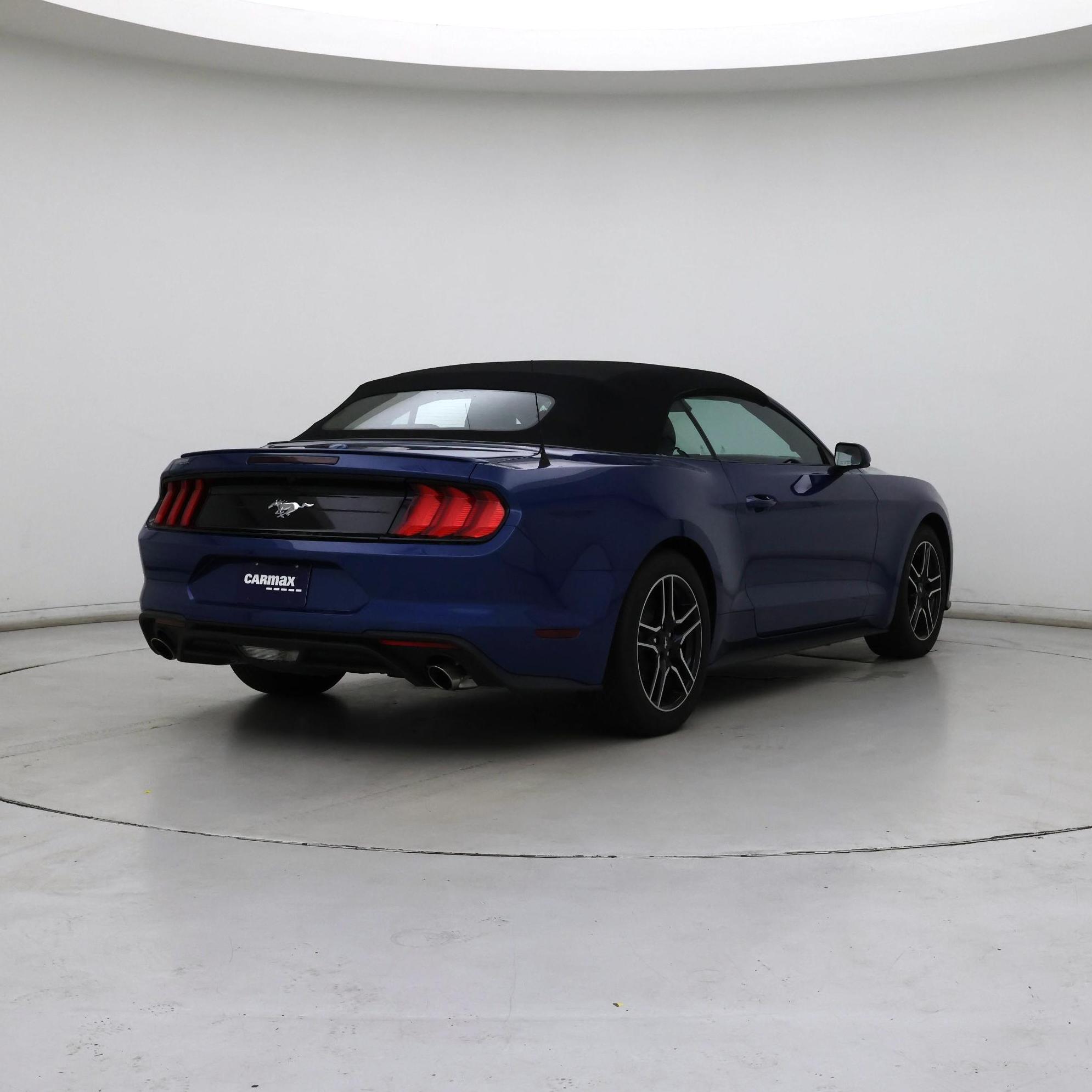 Thumbnail: 2022 Ford Mustang - 8