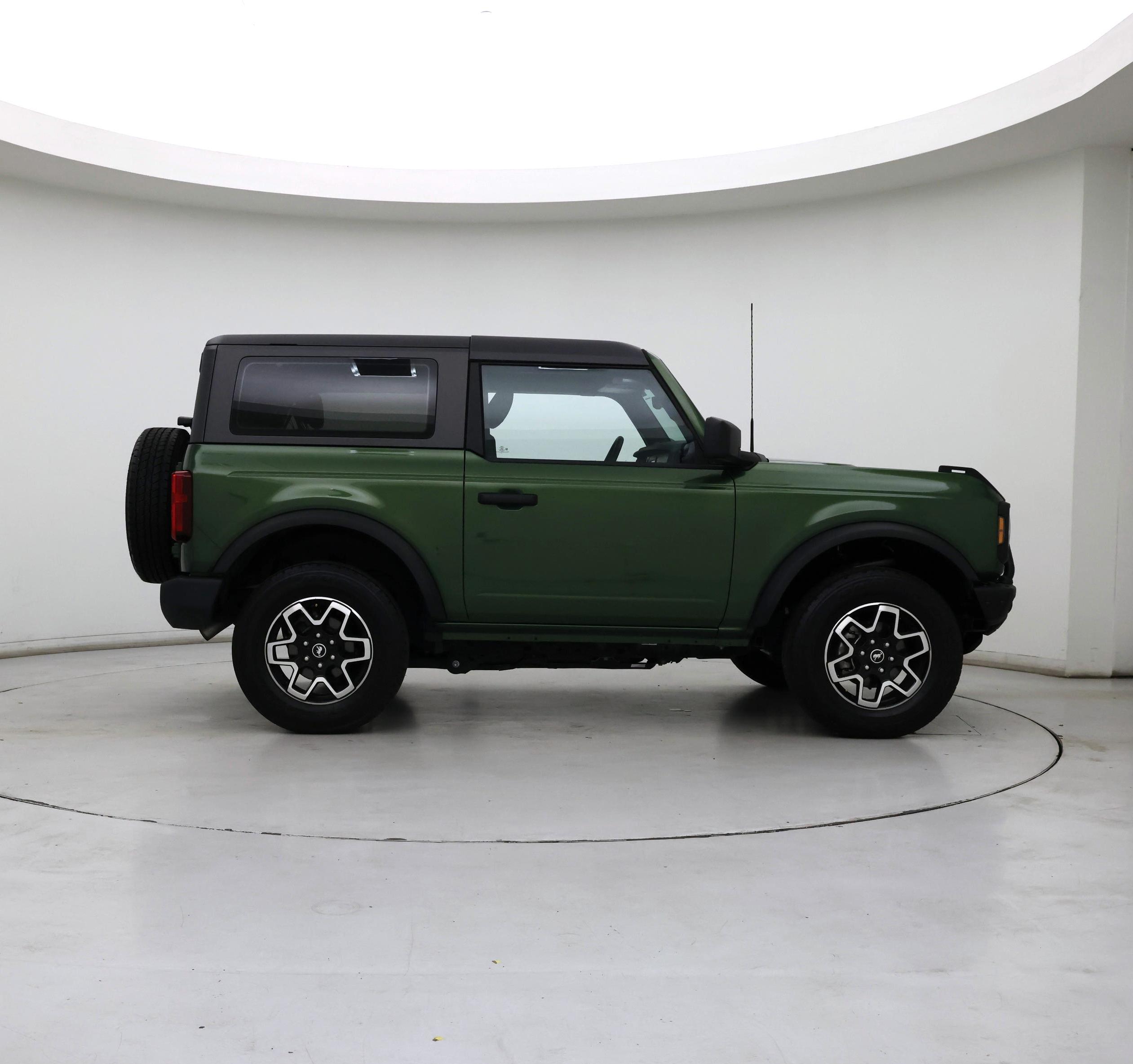 Thumbnail: 2022 Ford Bronco - 7