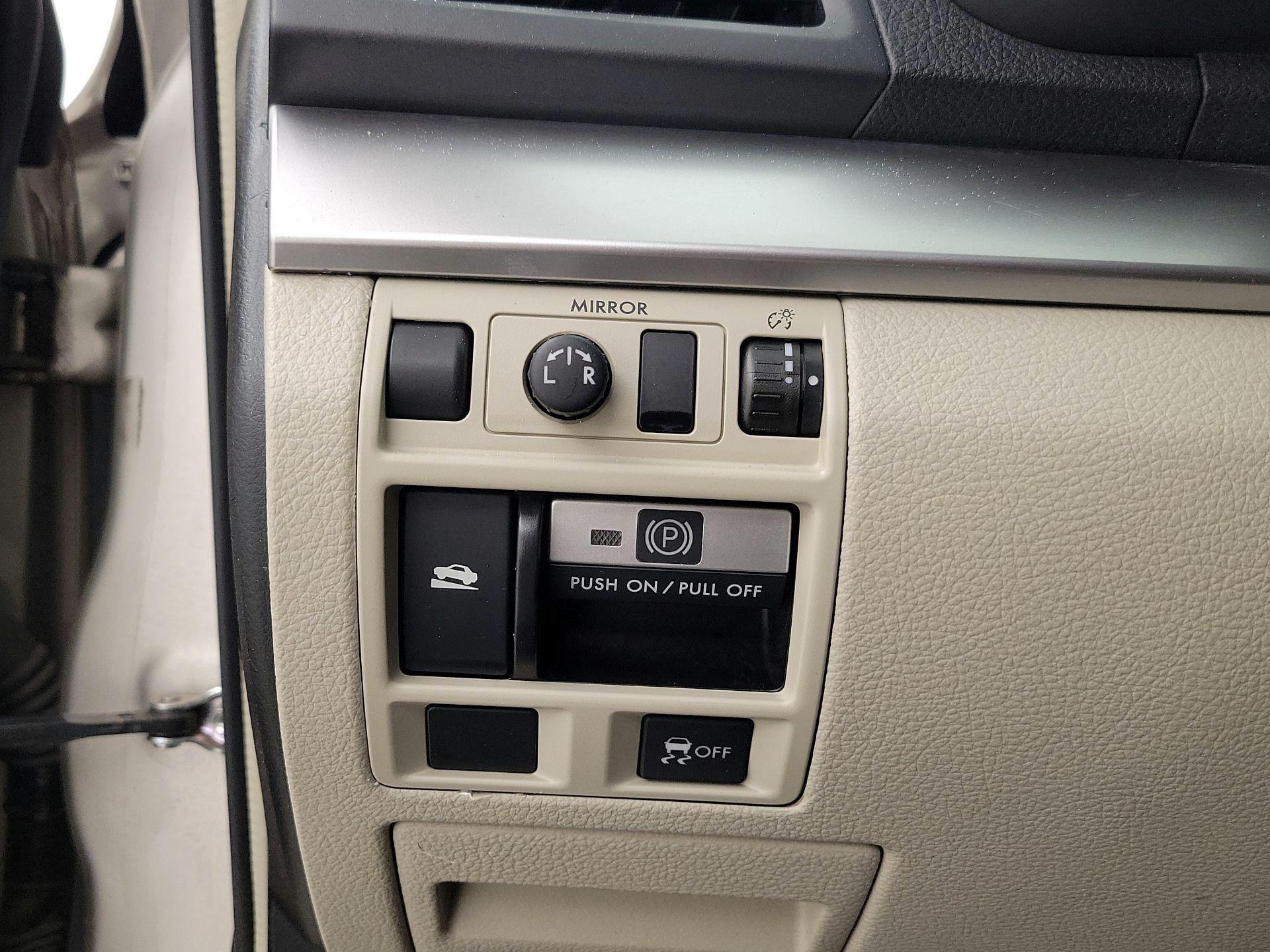 Thumbnail: 2014 Subaru Outback - 13