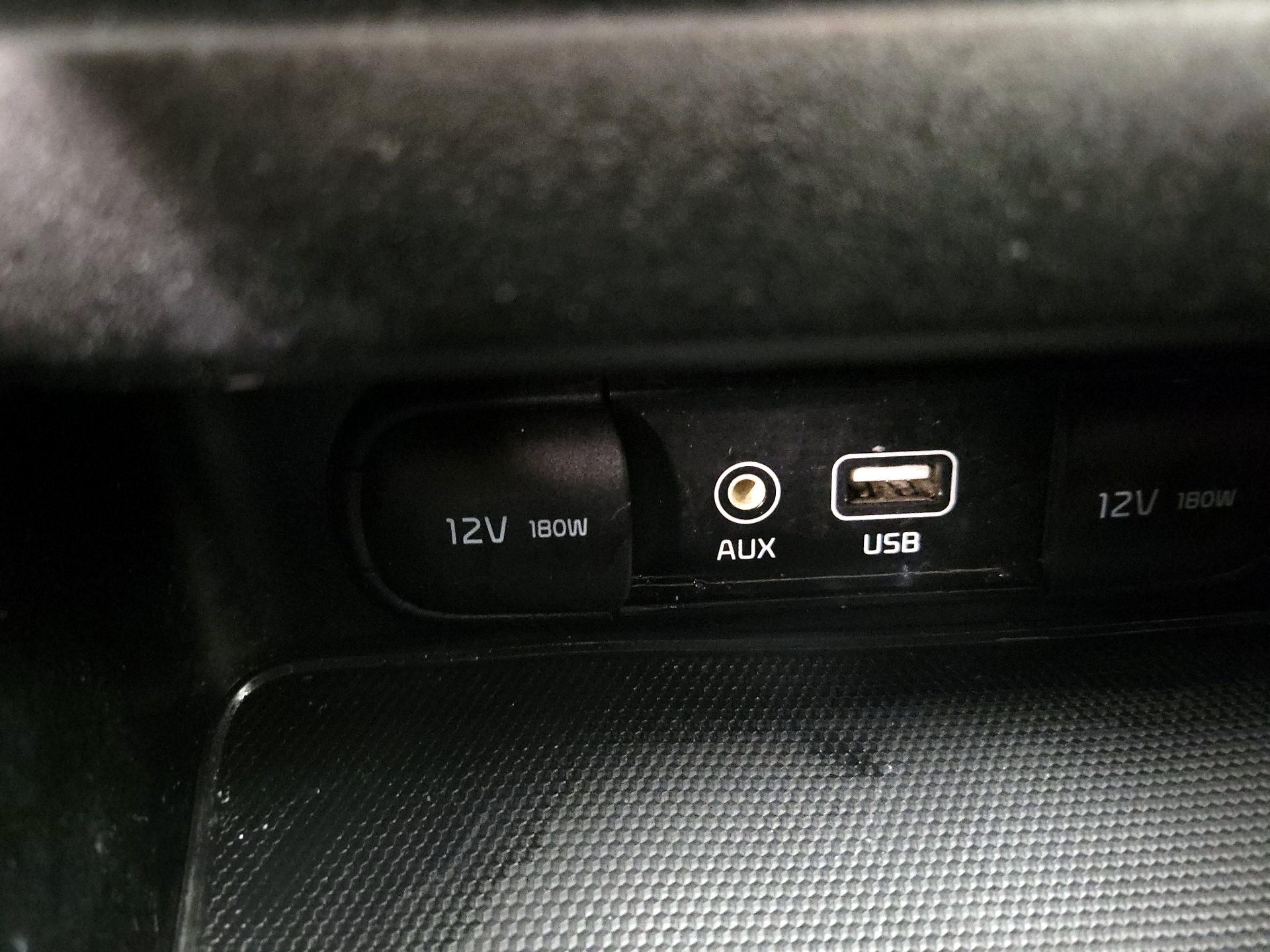 Thumbnail: 2020 Kia Forte - 18