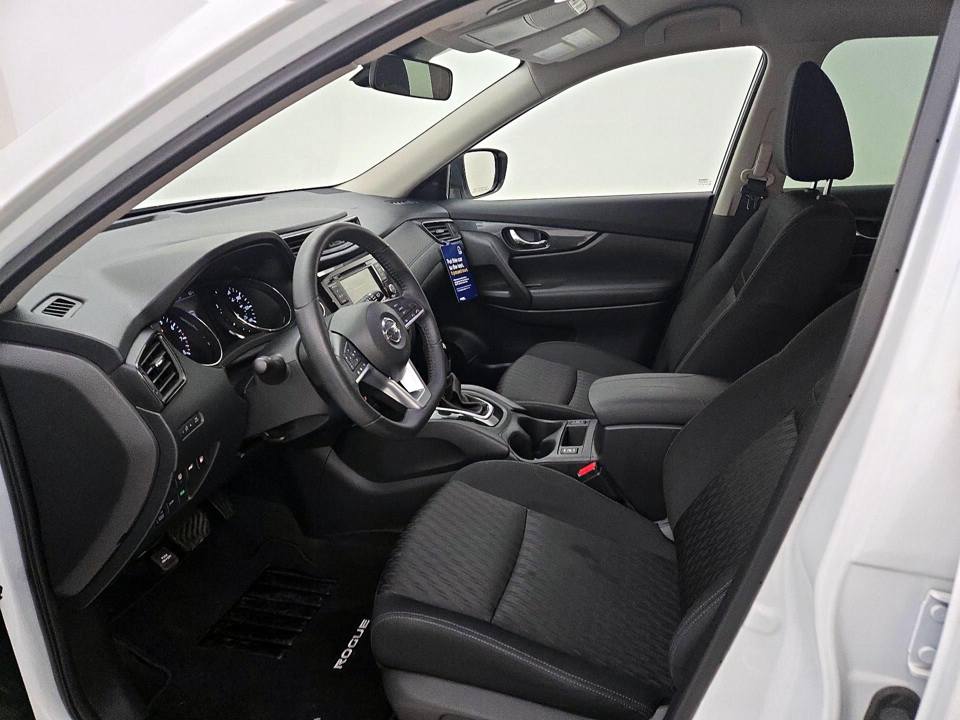 Thumbnail: 2020 Nissan Rogue - 11