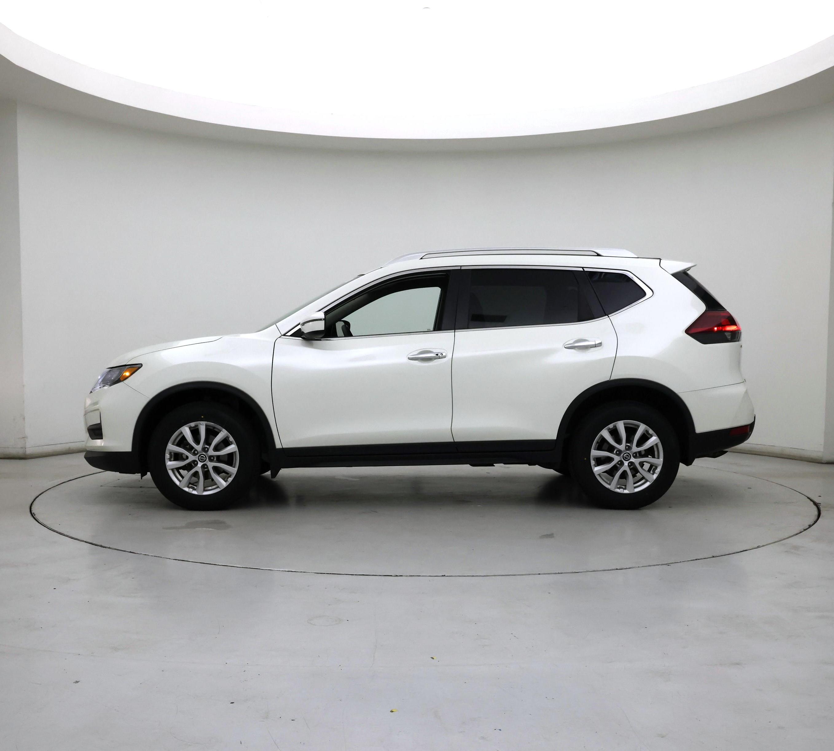 Thumbnail: 2020 Nissan Rogue - 3
