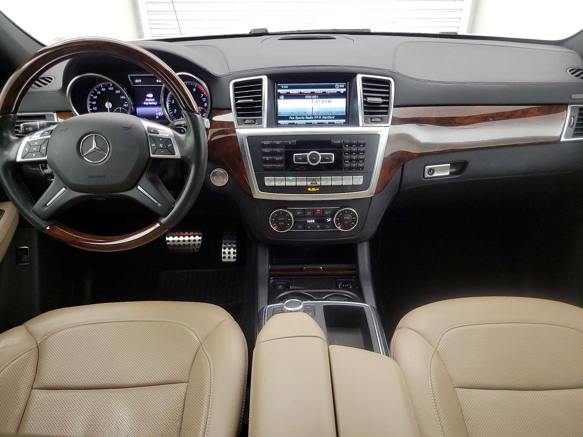 Thumbnail: 2015 Mercedes-Benz M-Class - 9