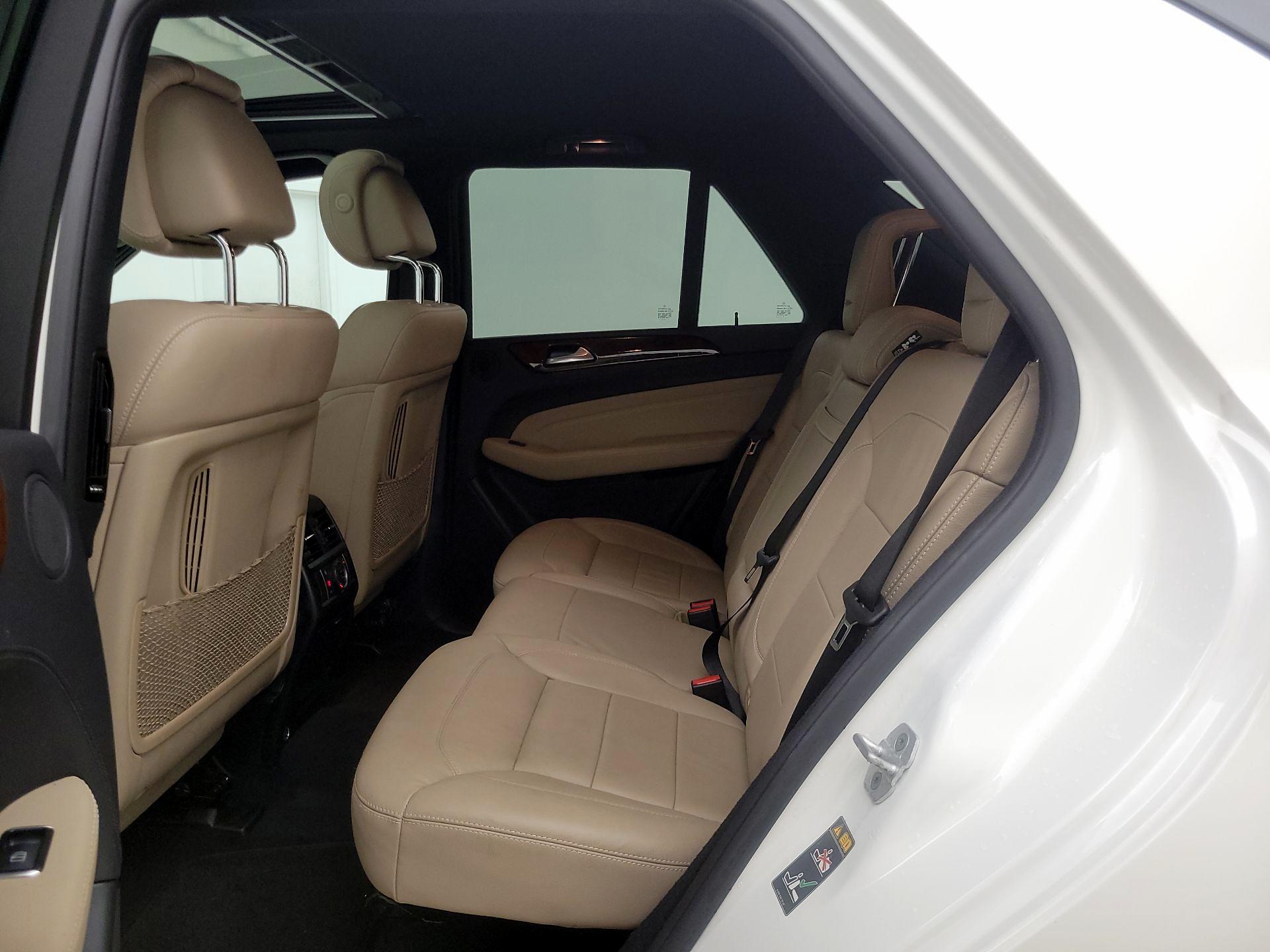 Thumbnail: 2015 Mercedes-Benz M-Class - 20
