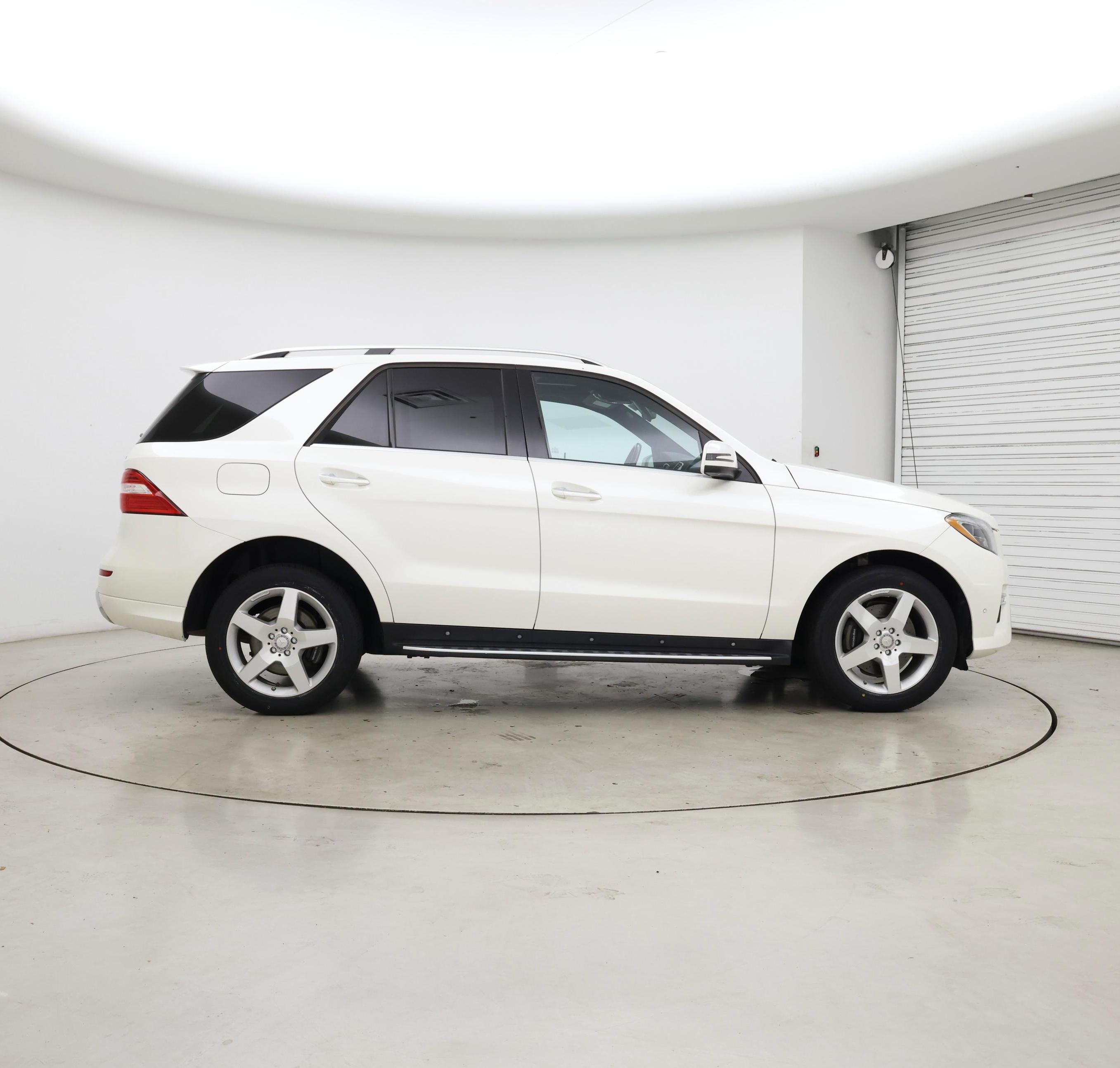 Thumbnail: 2015 Mercedes-Benz M-Class - 7