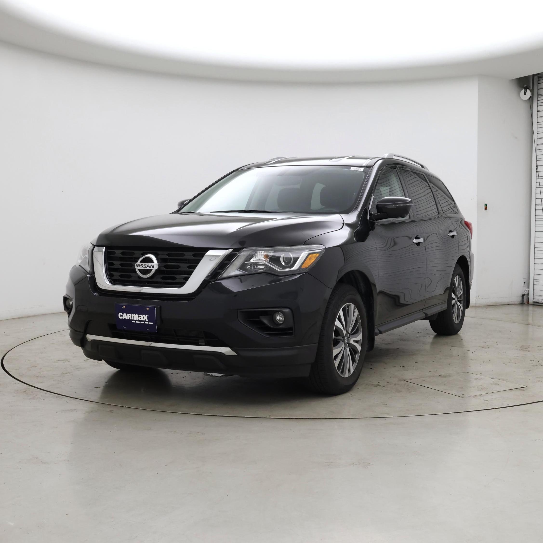 Thumbnail: 2017 Nissan Pathfinder - 4