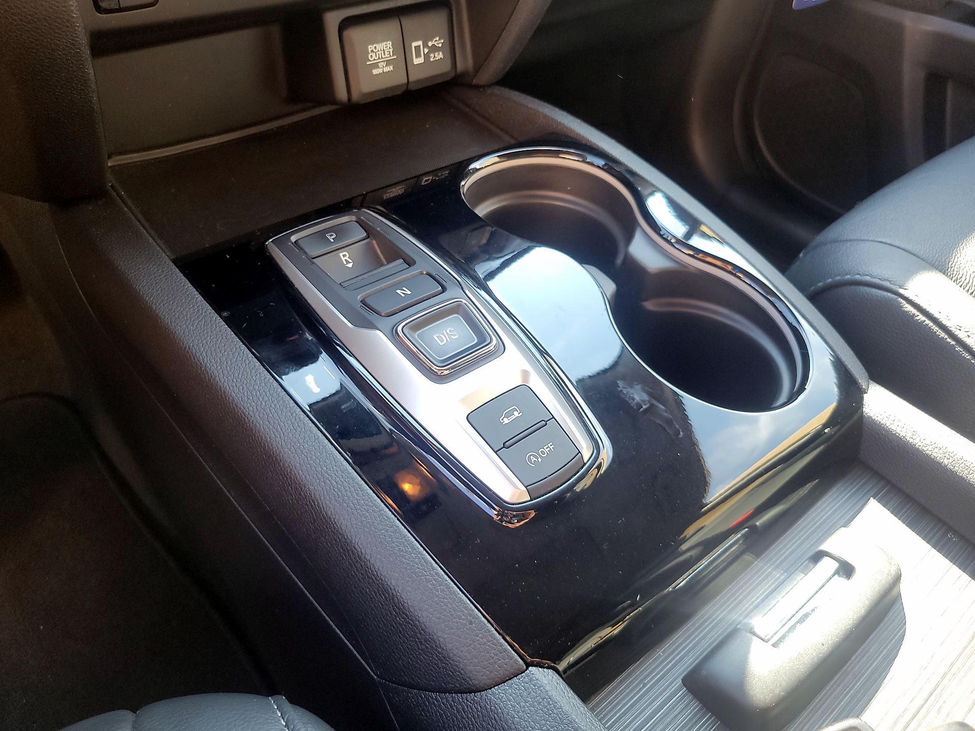 Thumbnail: 2019 Honda Pilot - 18