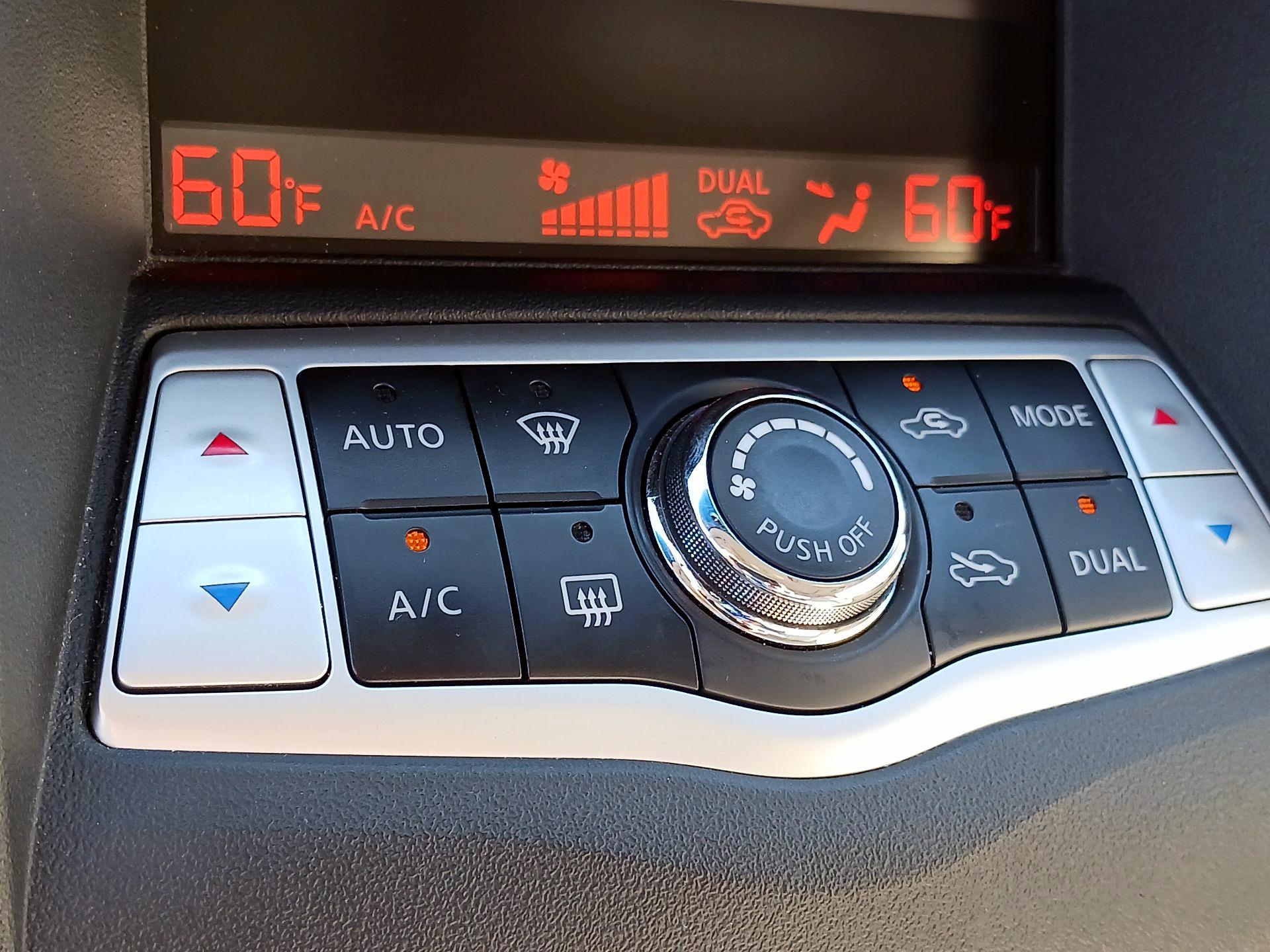 Thumbnail: 2014 Nissan Maxima - 13