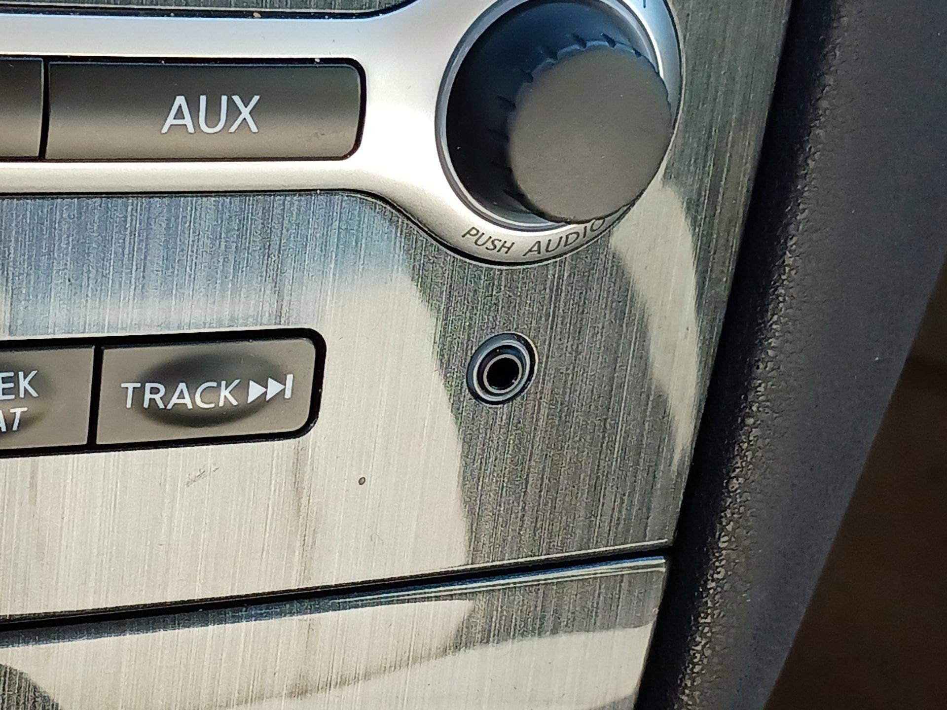 Thumbnail: 2014 Nissan Maxima - 15