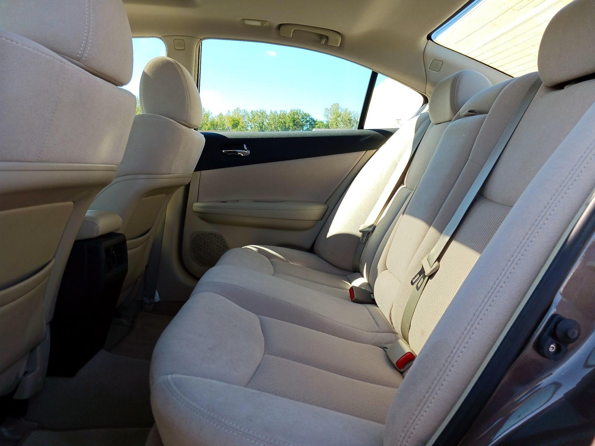 Thumbnail: 2014 Nissan Maxima - 17