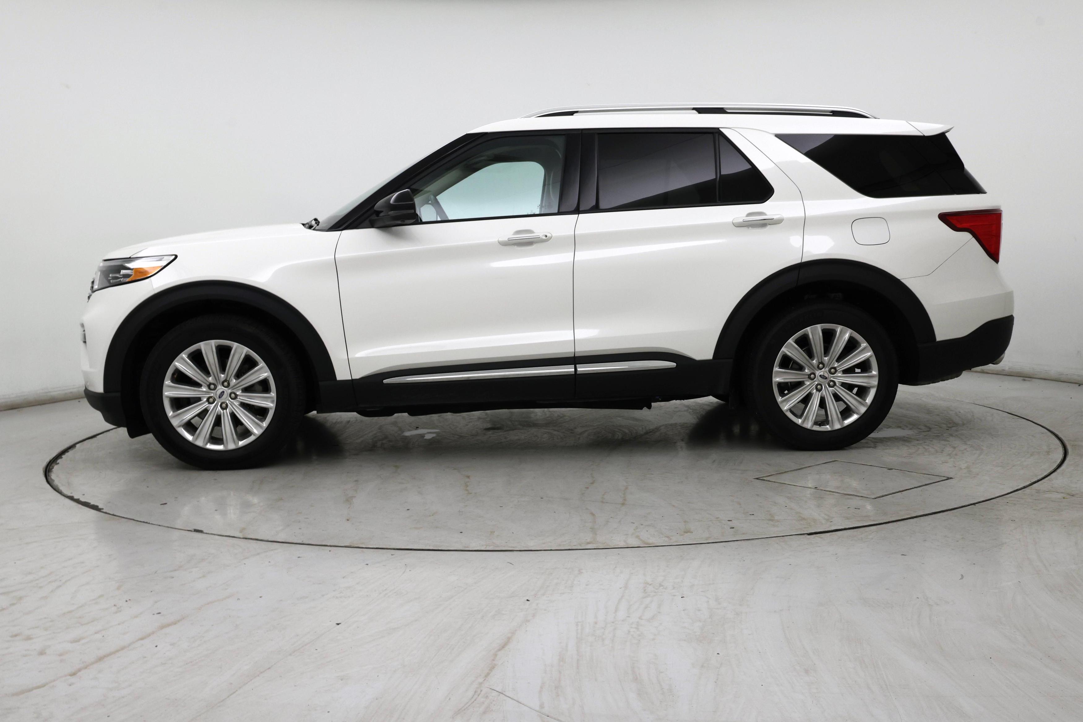 Thumbnail: 2022 Ford Explorer - 3