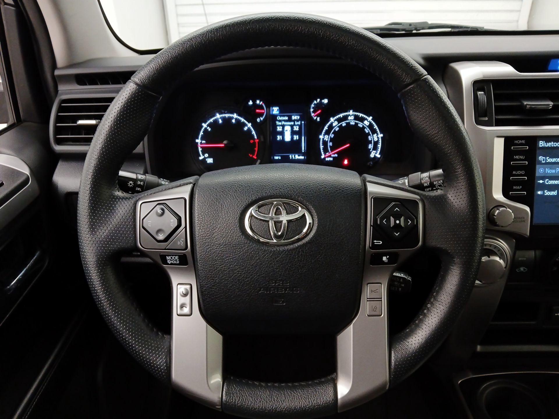 Thumbnail: 2020 Toyota 4Runner - 10