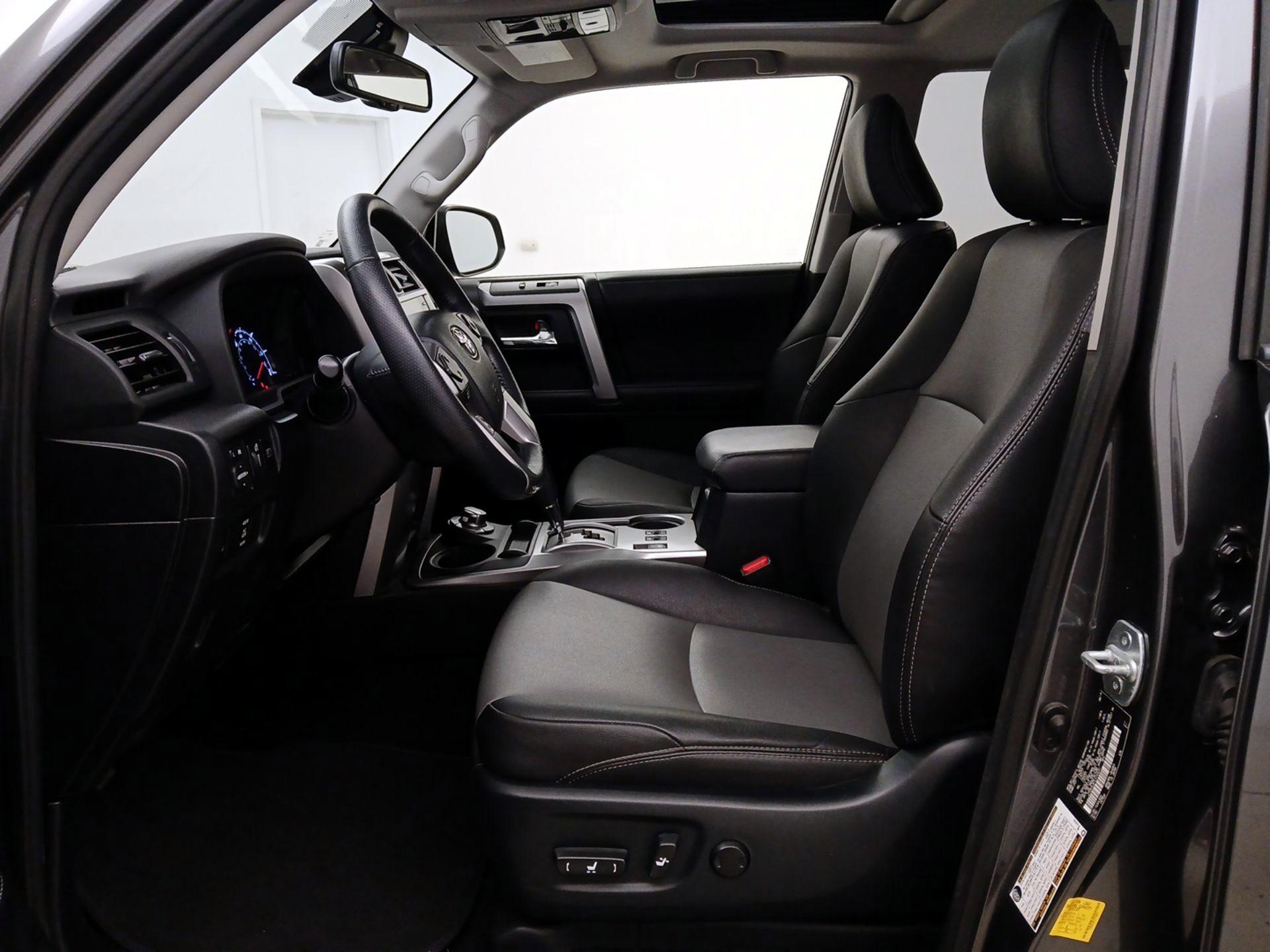 Thumbnail: 2020 Toyota 4Runner - 11