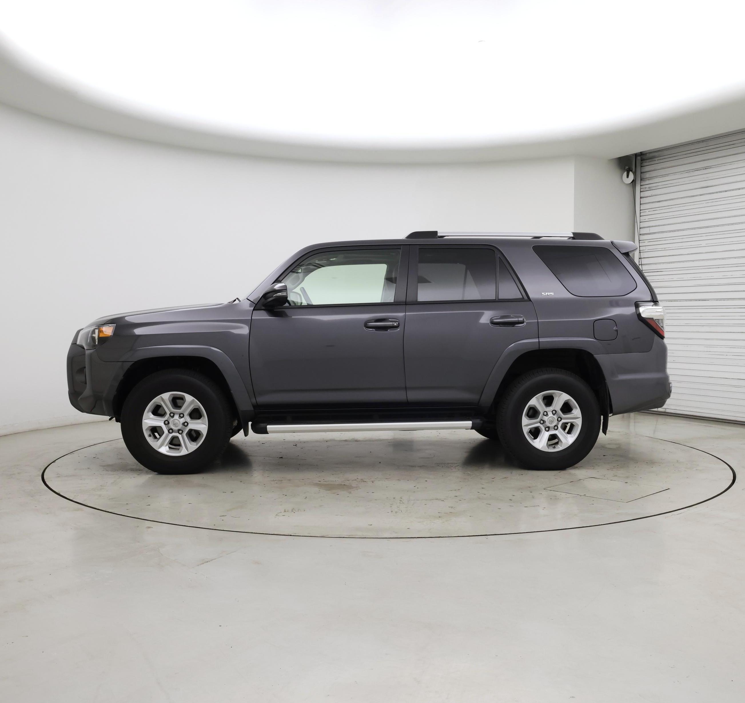 Thumbnail: 2020 Toyota 4Runner - 3