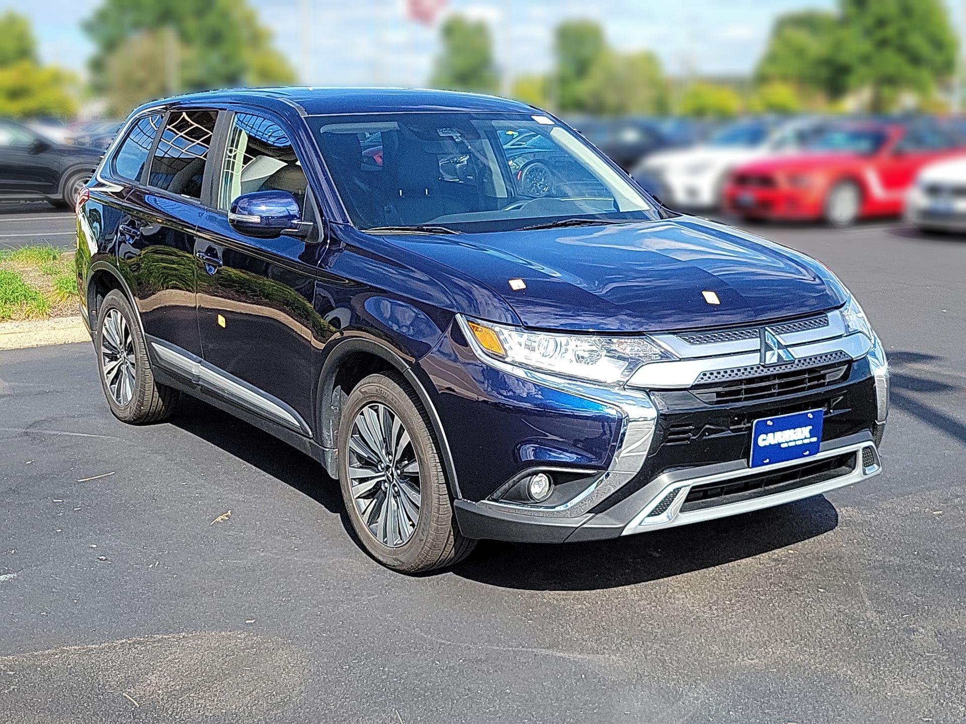 Thumbnail: 2020 Mitsubishi Outlander - 1