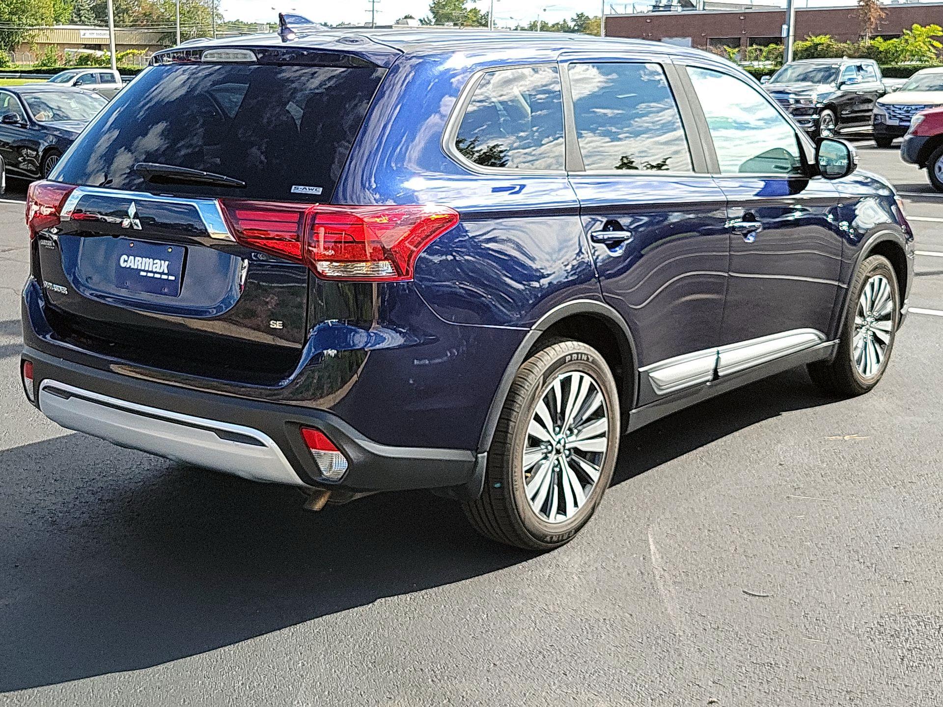 Thumbnail: 2020 Mitsubishi Outlander - 5