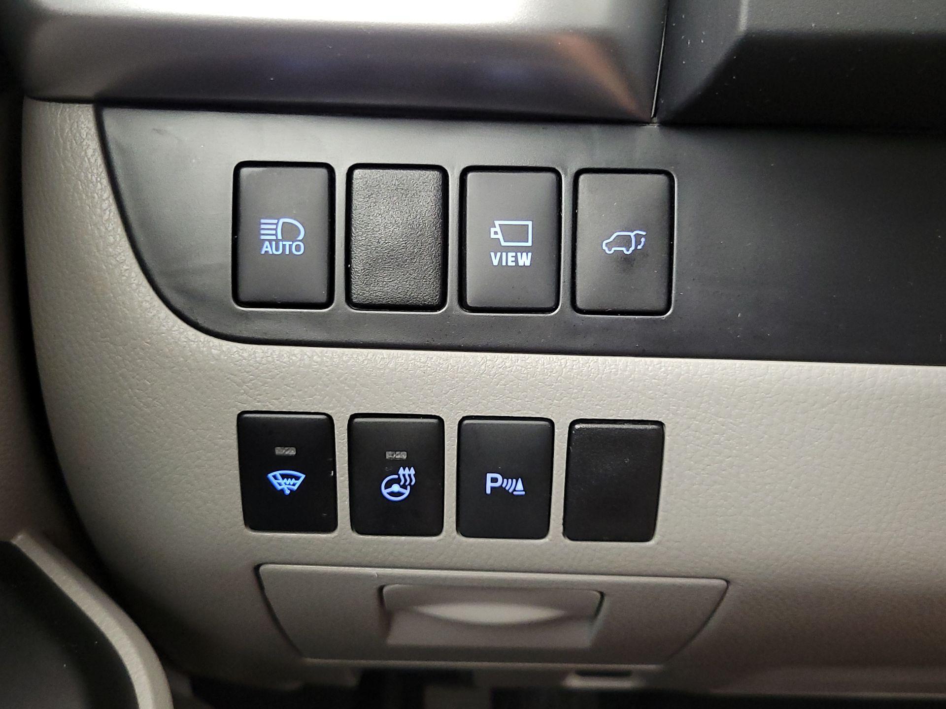 Thumbnail: 2019 Toyota Highlander - 13
