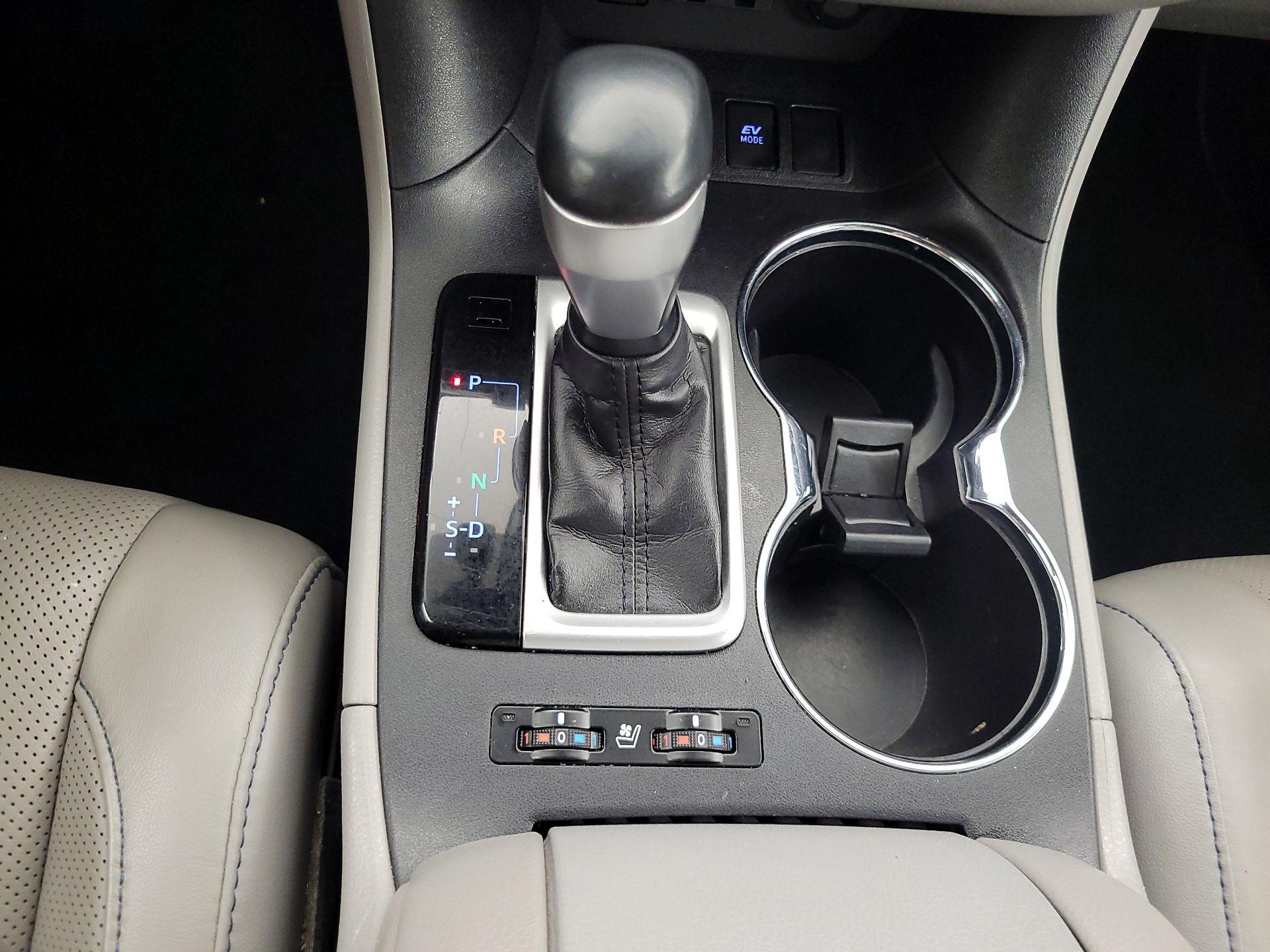 Thumbnail: 2019 Toyota Highlander - 17