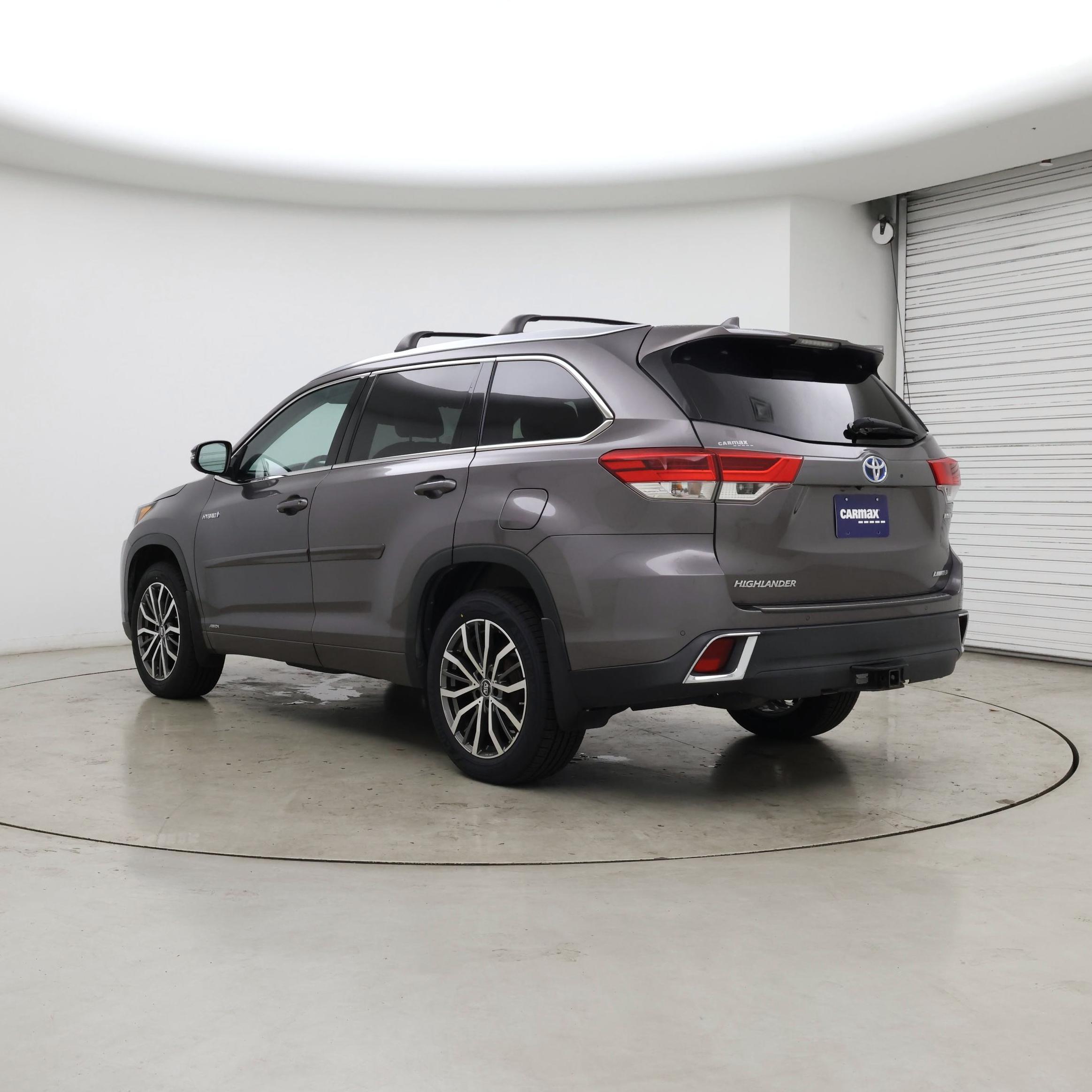 Thumbnail: 2019 Toyota Highlander - 2