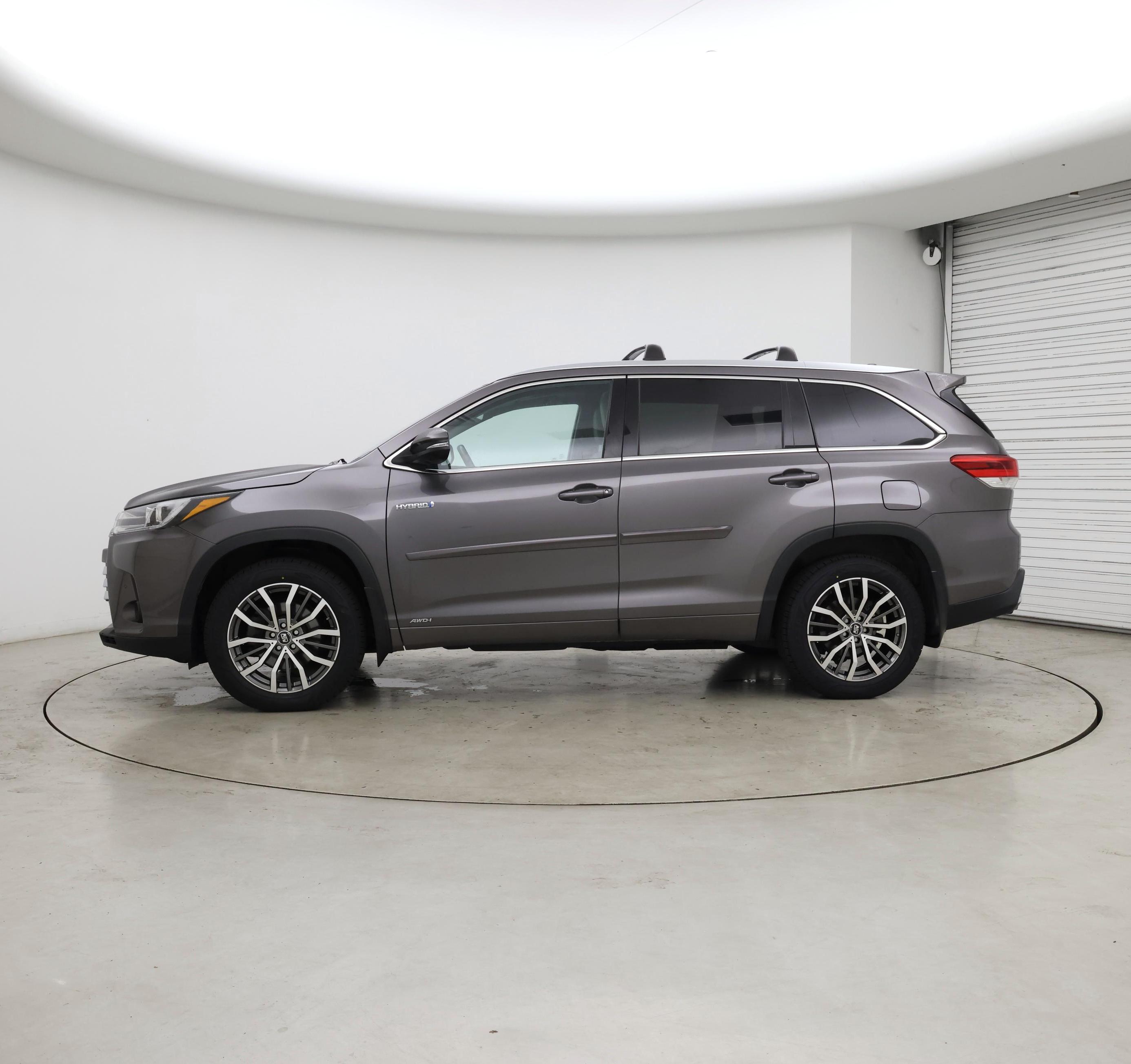 Thumbnail: 2019 Toyota Highlander - 3
