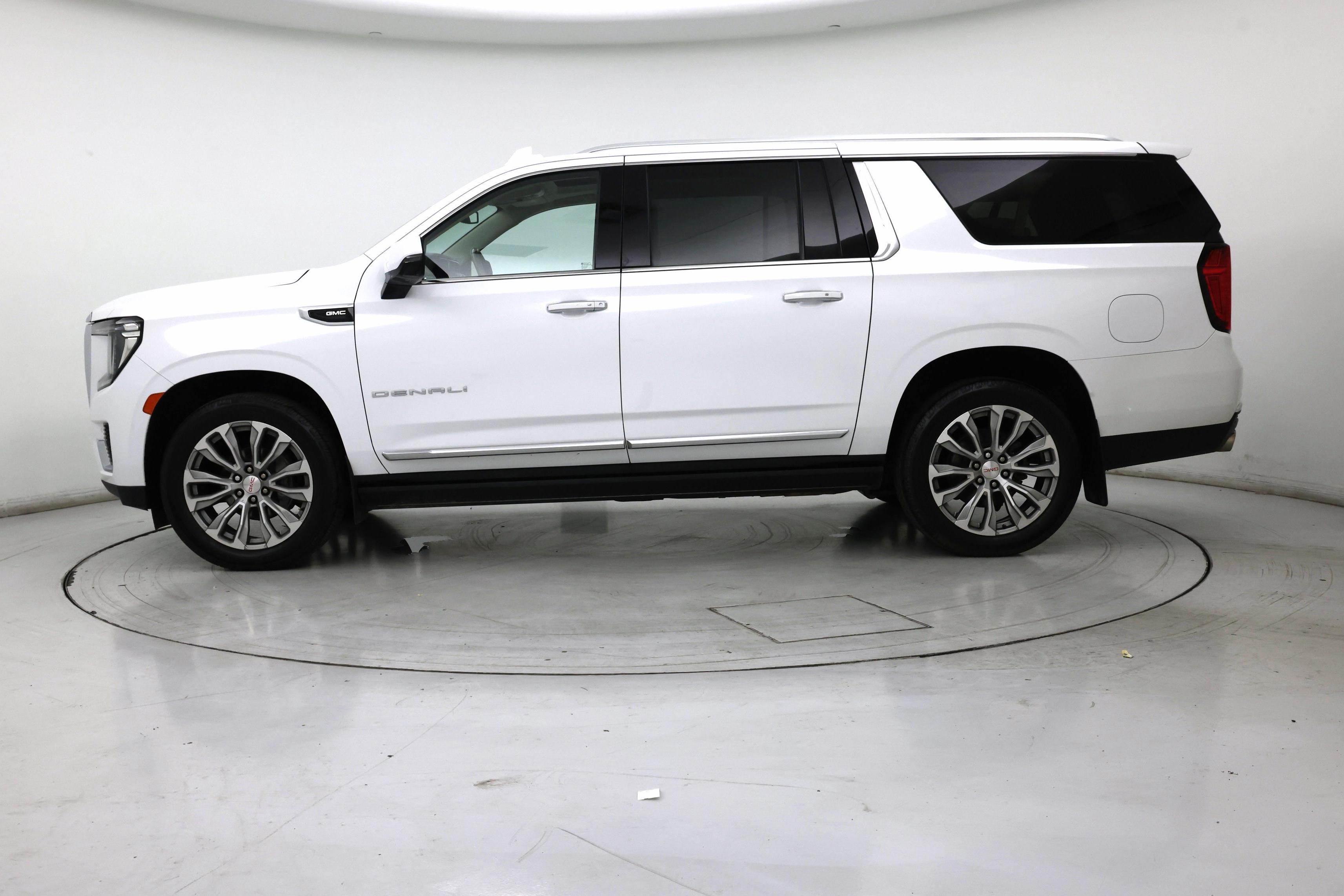 Thumbnail: 2023 GMC Yukon XL - 3