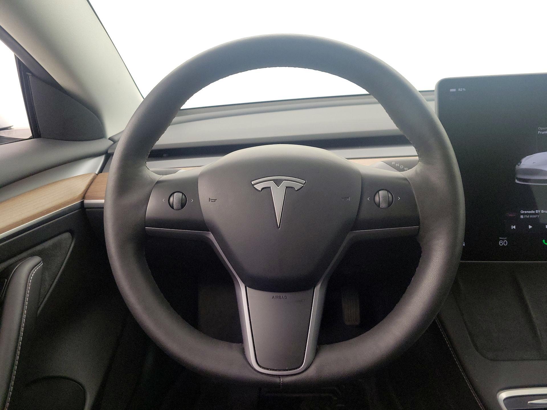 Thumbnail: 2023 Tesla Model 3 - 10