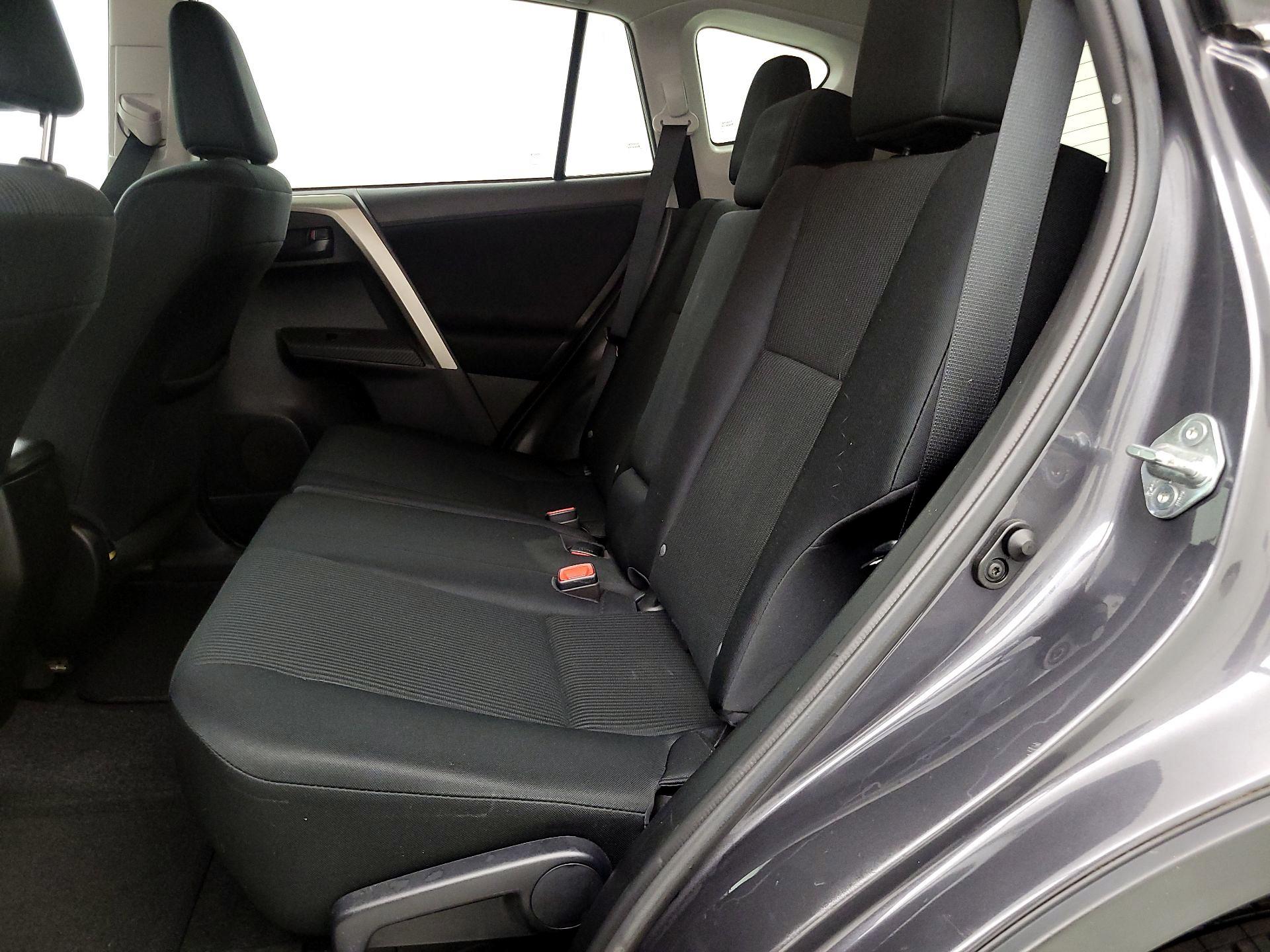 Thumbnail: 2015 Toyota RAV4 - 19