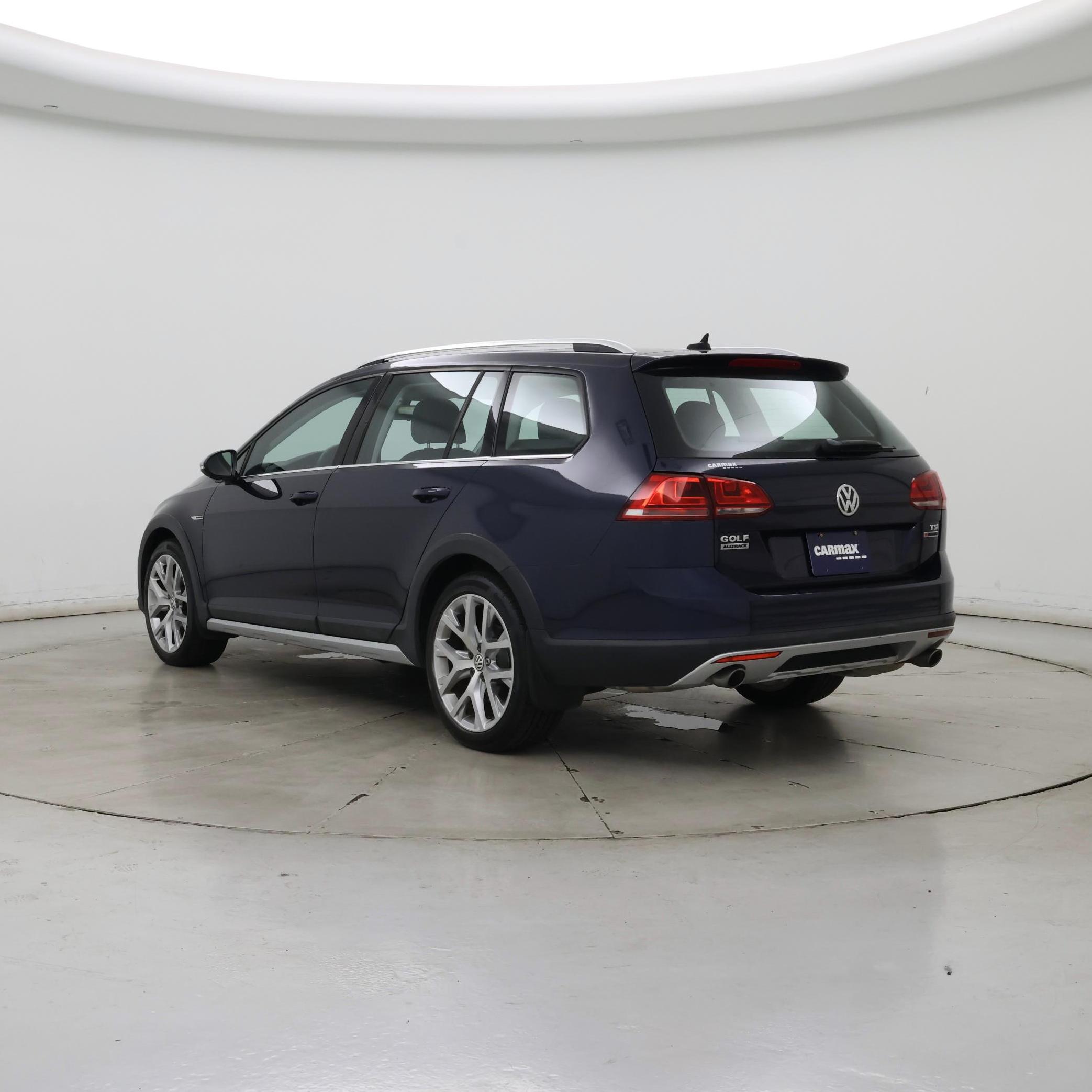 Thumbnail: 2017 Volkswagen Golf - 2