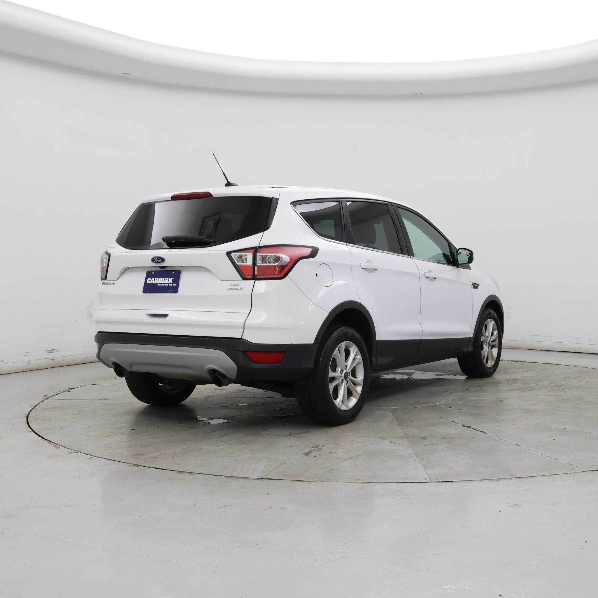 Thumbnail: 2017 Ford Escape - 8
