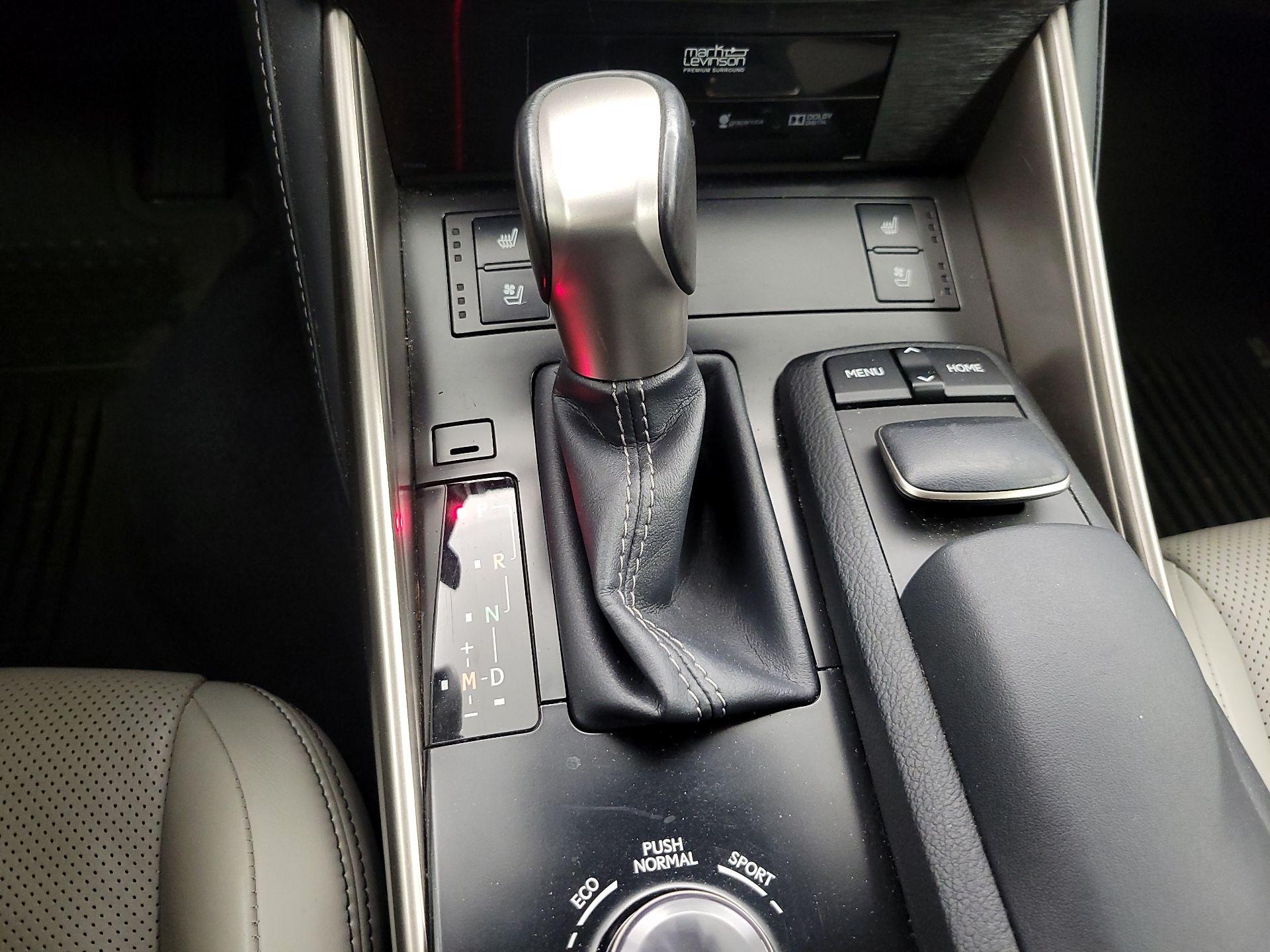 Thumbnail: 2014 Lexus IS - 17