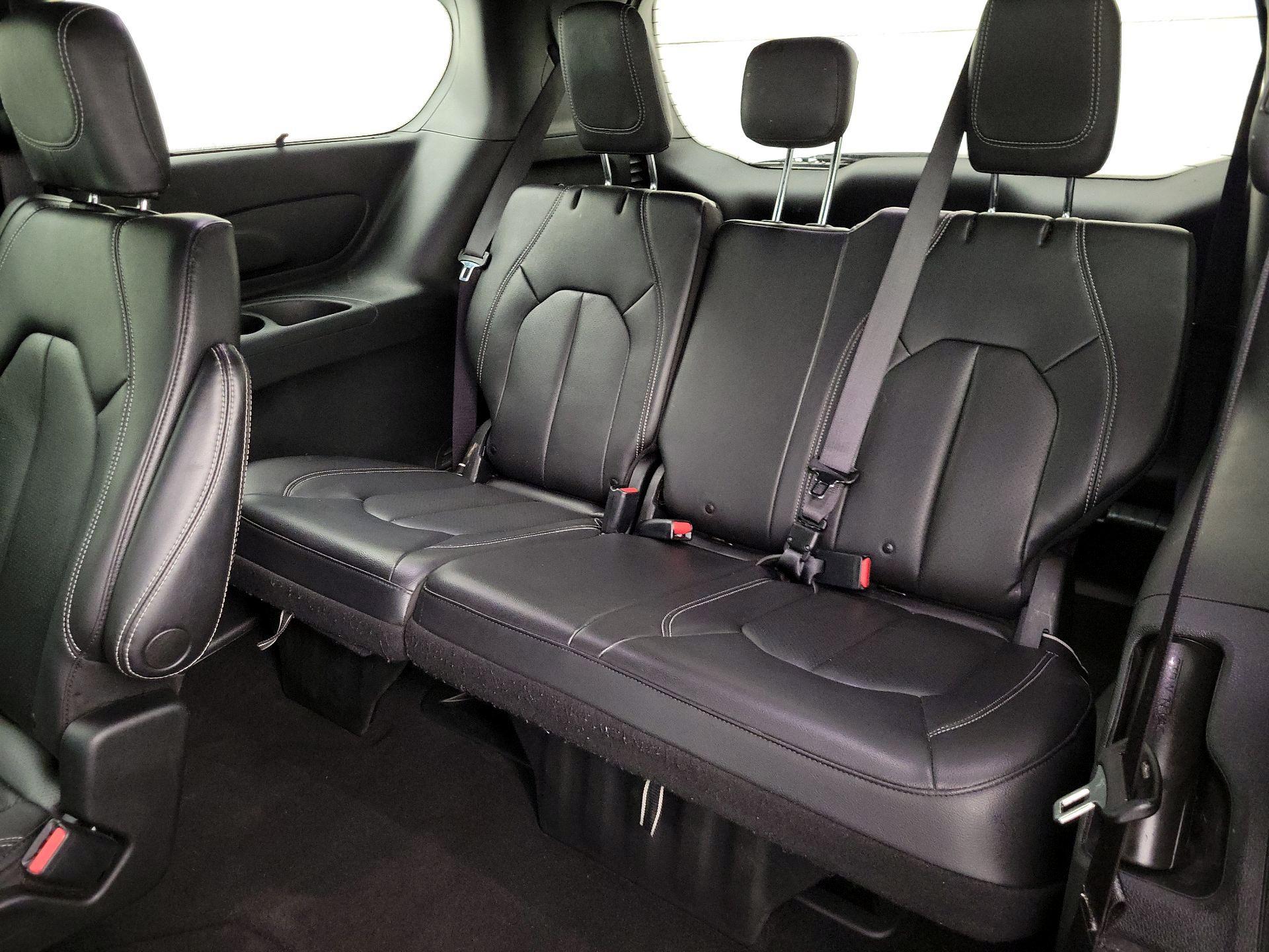Thumbnail: 2021 Chrysler Pacifica - 20