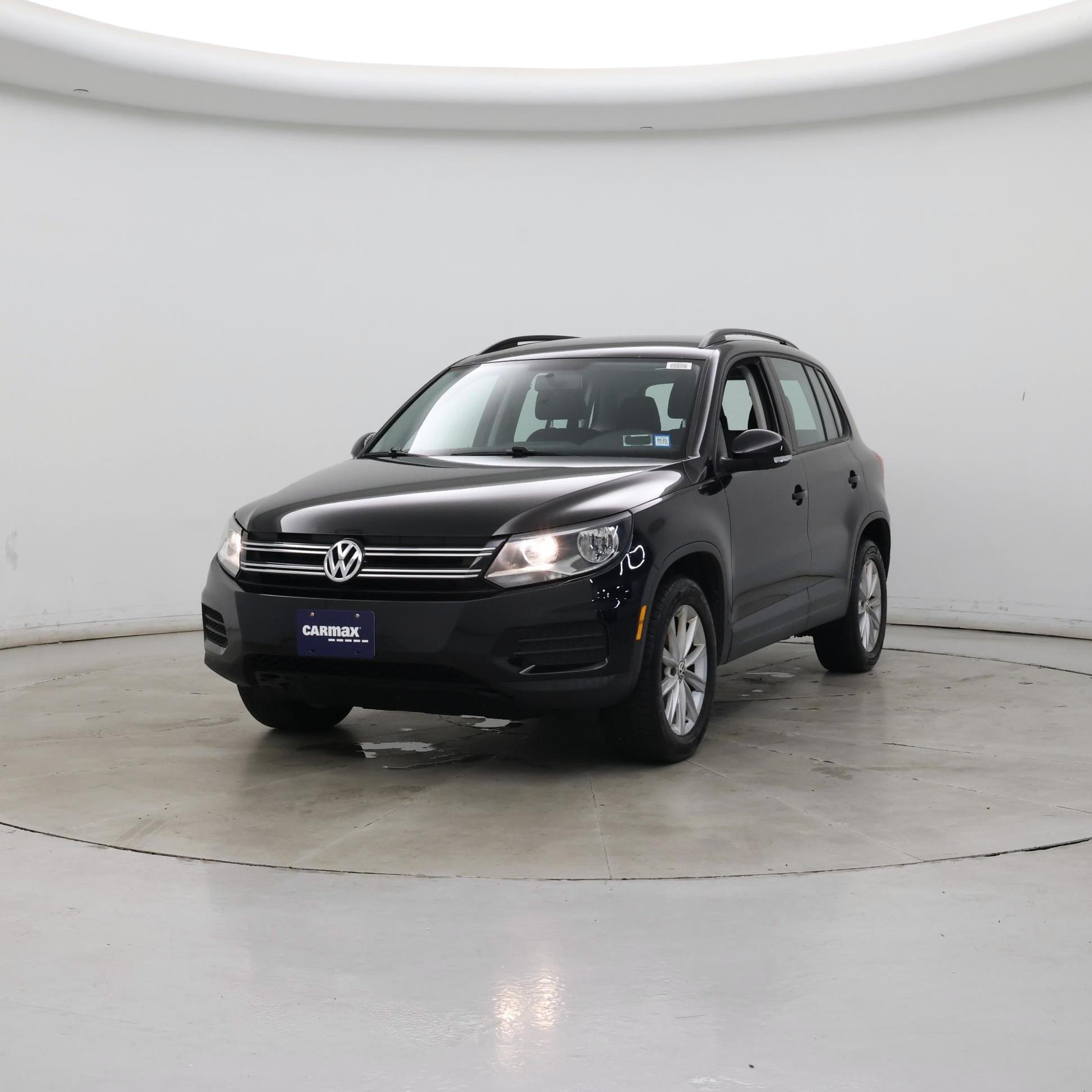 Thumbnail: 2017 Volkswagen Tiguan - 4