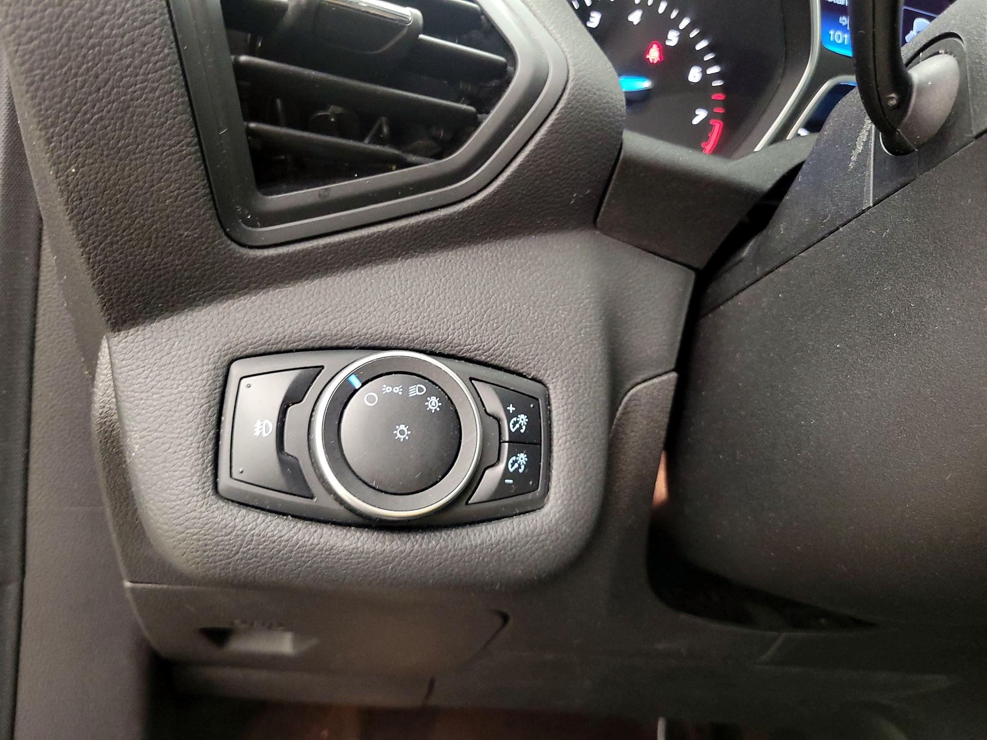 Thumbnail: 2016 Ford Escape - 13