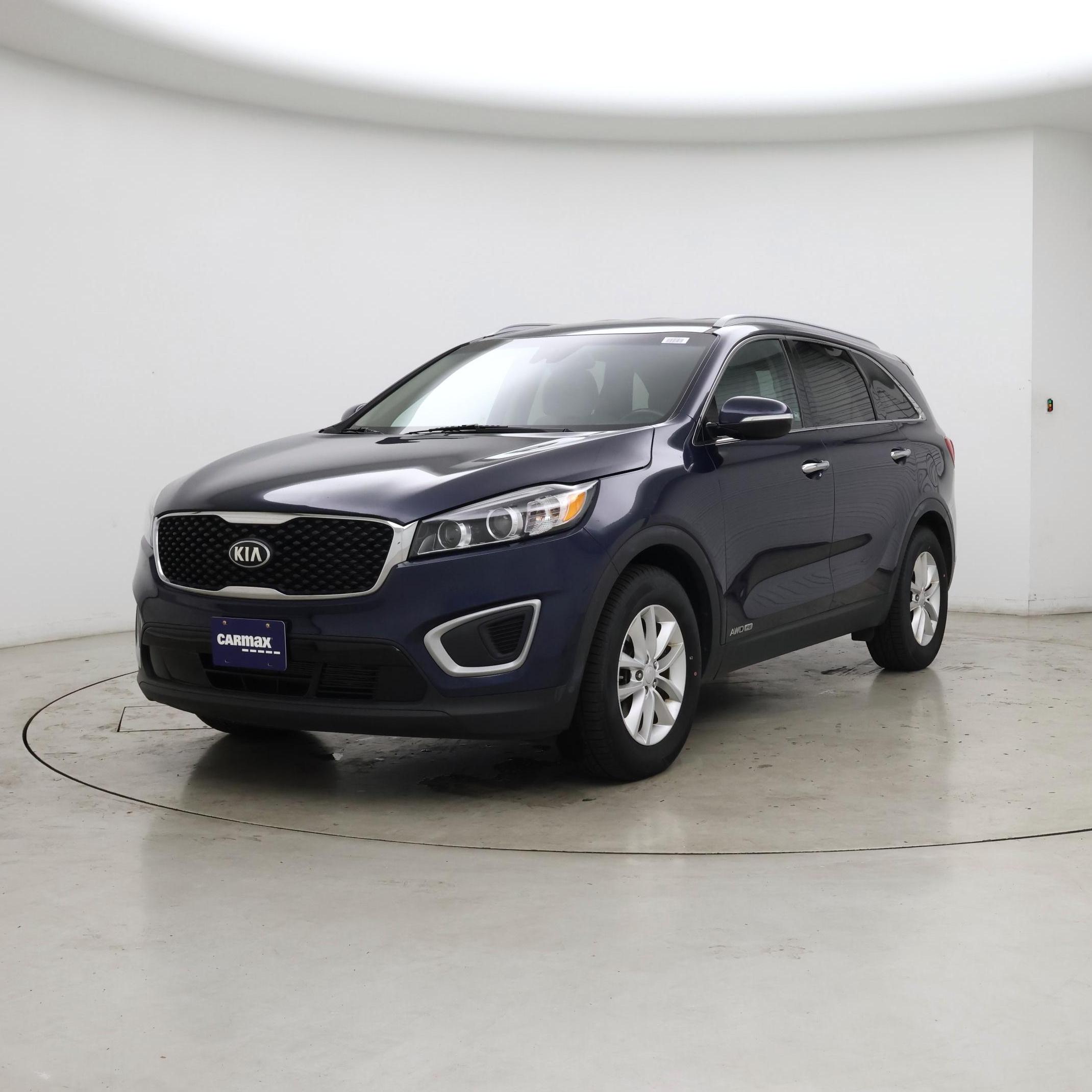 Thumbnail: 2017 Kia Sorento - 4