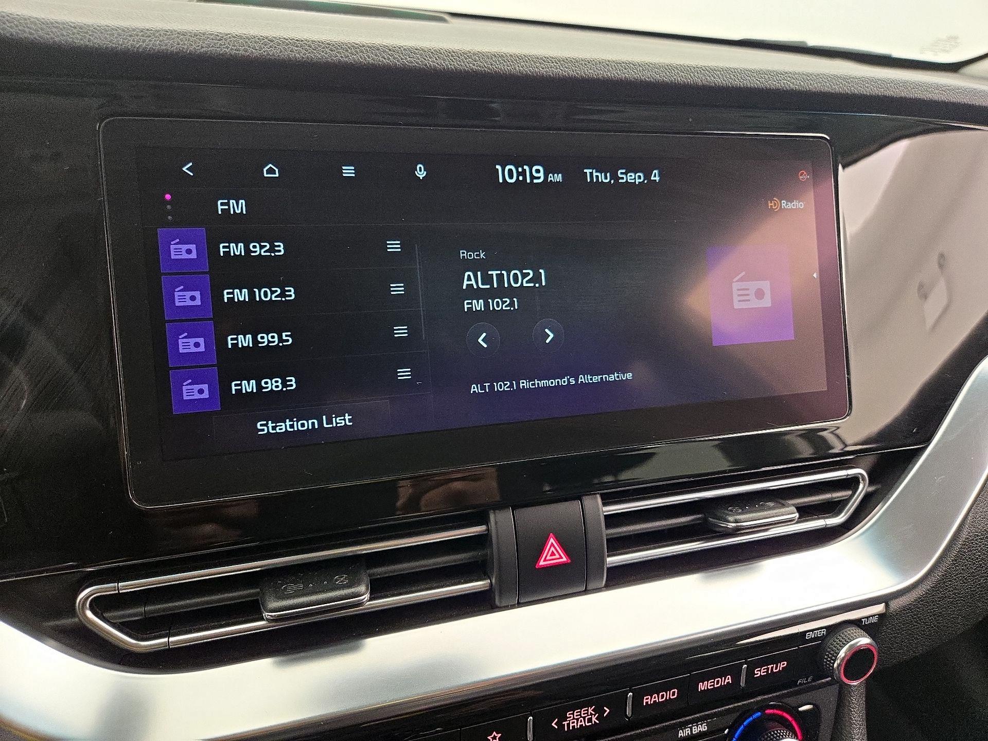 Thumbnail: 2020 Kia Niro - 16