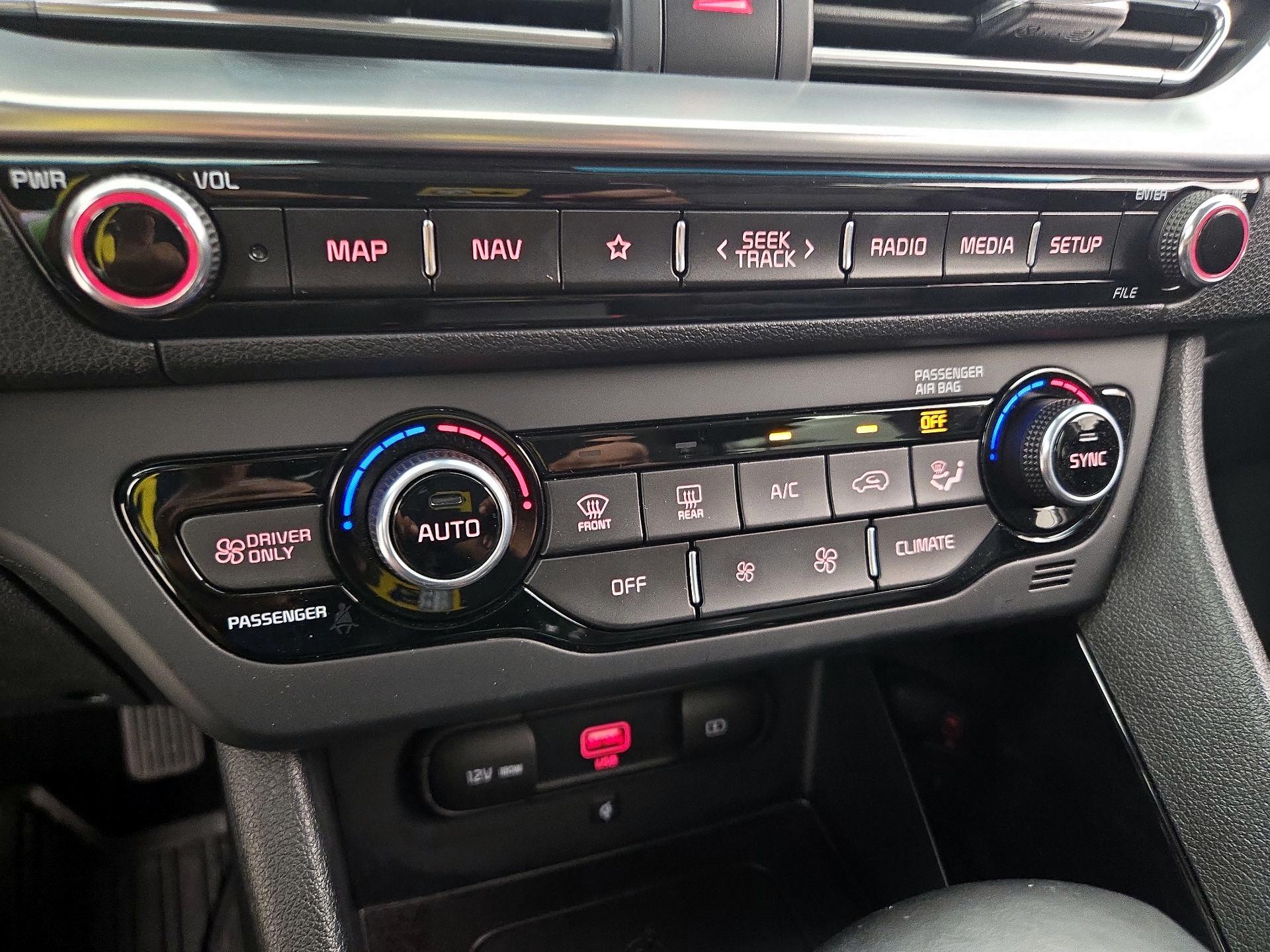 Thumbnail: 2020 Kia Niro - 17