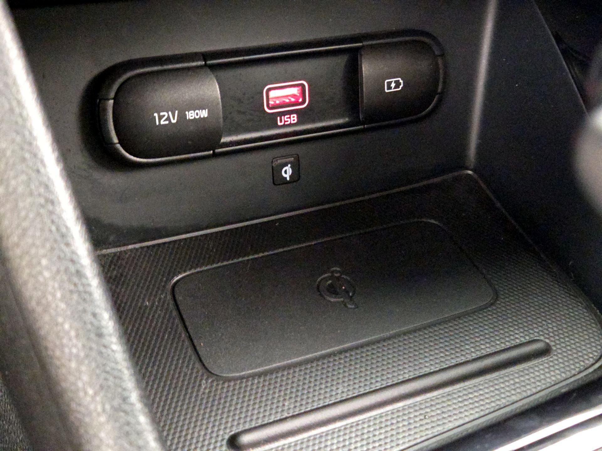 Thumbnail: 2020 Kia Niro - 19