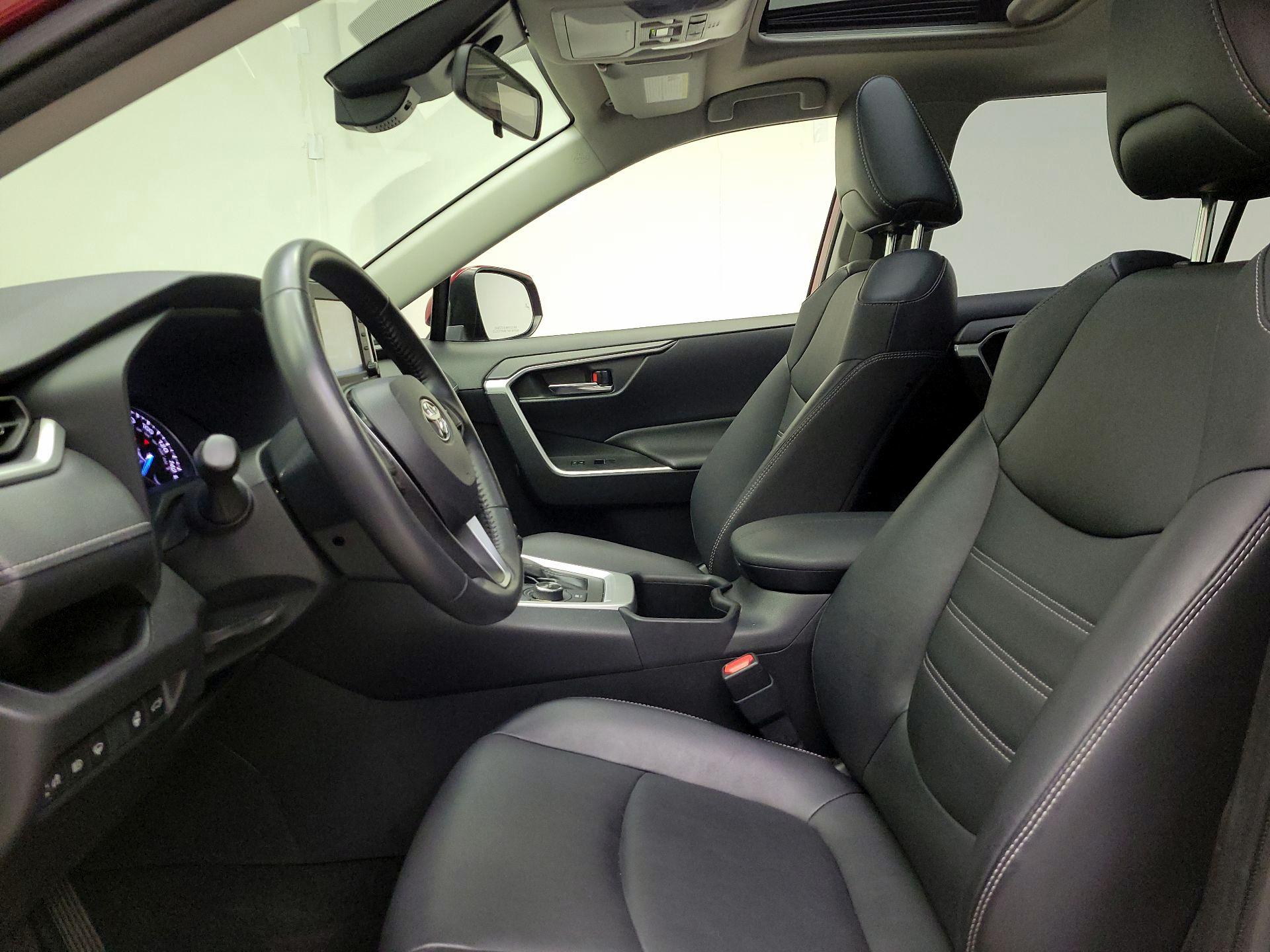 Thumbnail: 2022 Toyota RAV4 - 11
