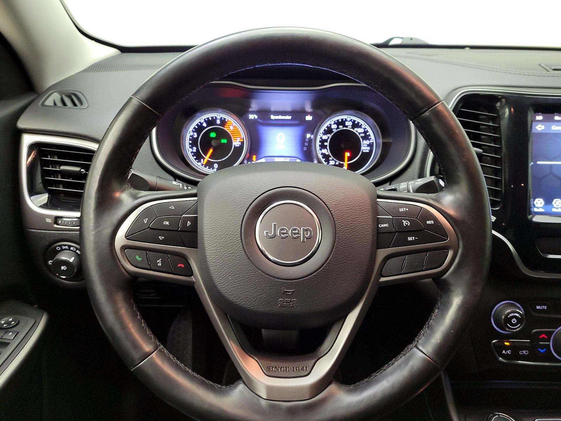 Thumbnail: 2020 Jeep Cherokee - 10