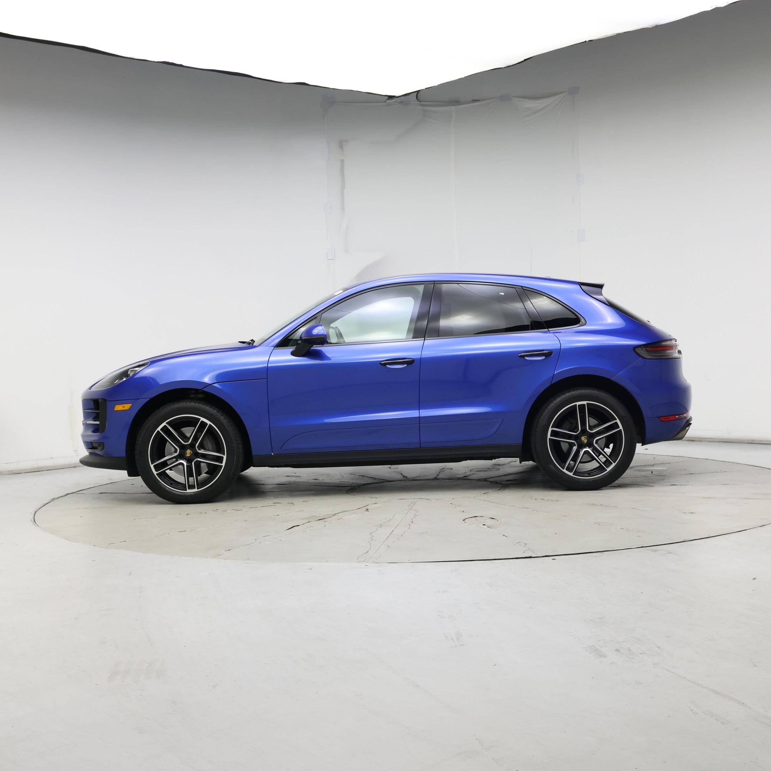Thumbnail: 2021 Porsche Macan - 3